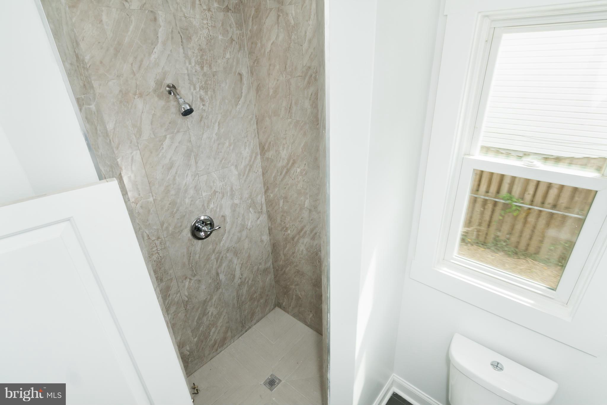 COLMAR MANOR - Residential