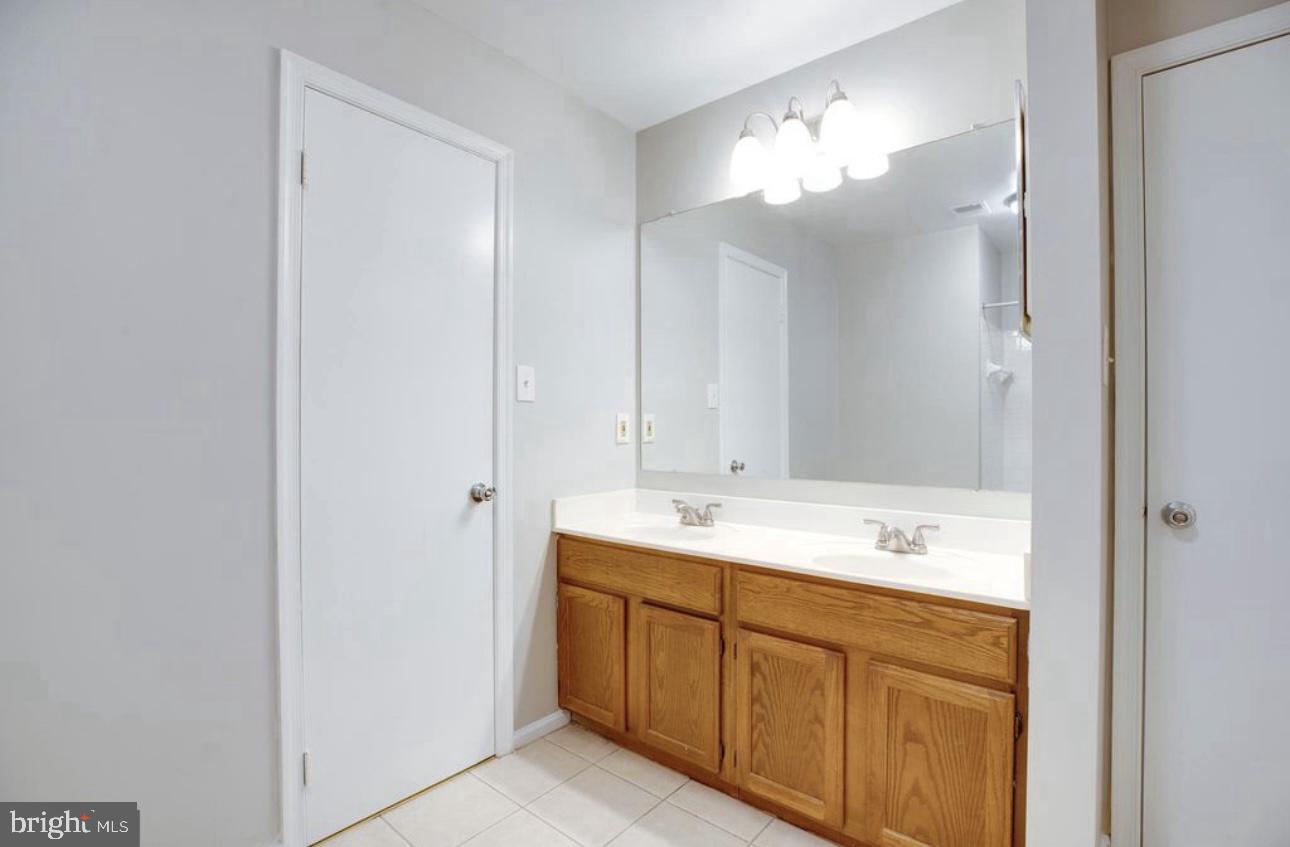 WAYSIDE VILLAGE - Residential Lease