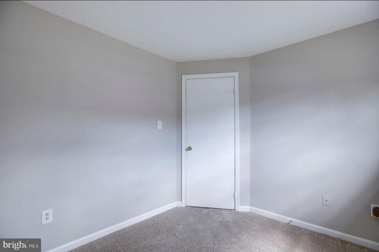 WAYSIDE VILLAGE - Residential Lease