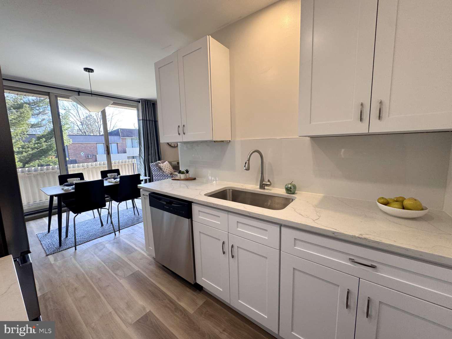 CONTEMPORARY VLG - Residential