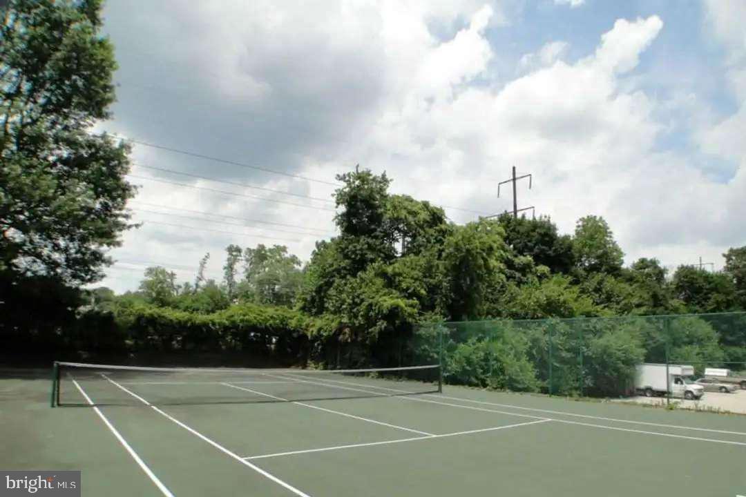 CONTEMPORARY VLG - Residential