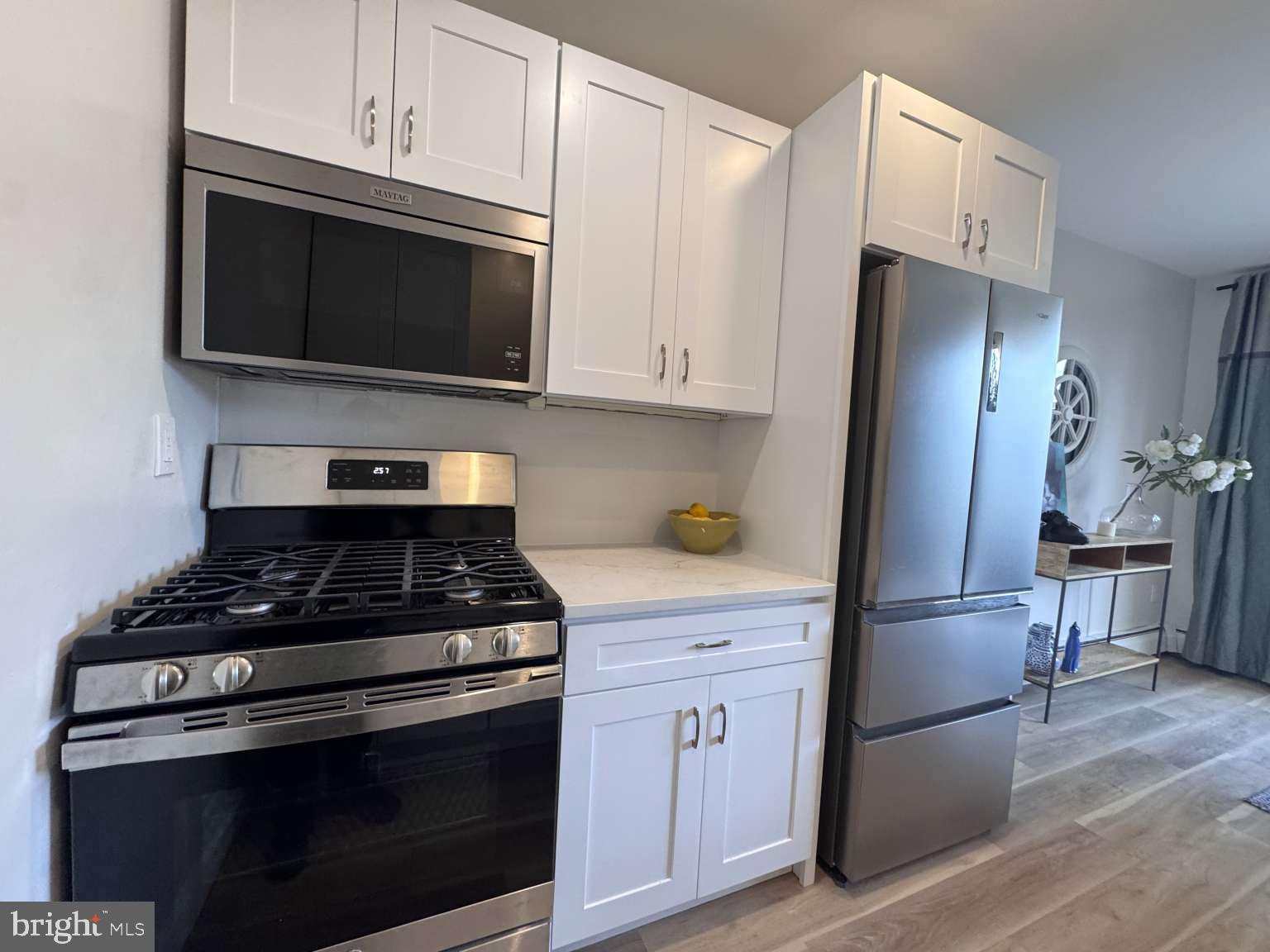 CONTEMPORARY VLG - Residential