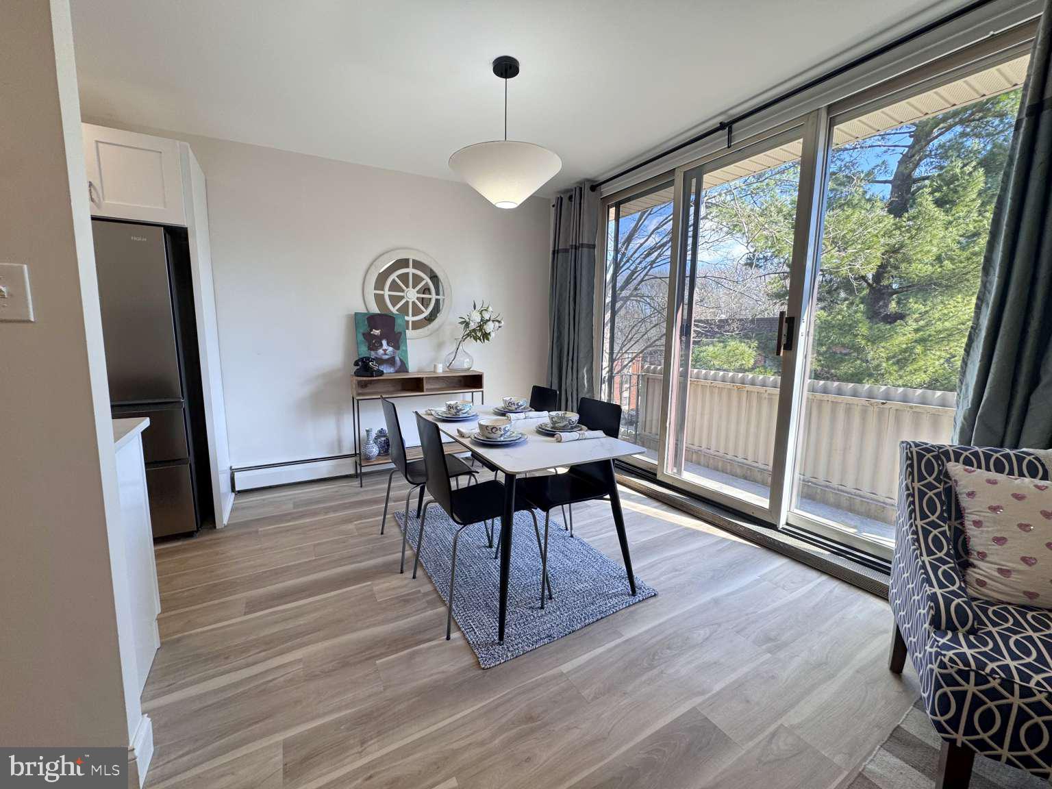 CONTEMPORARY VLG - Residential