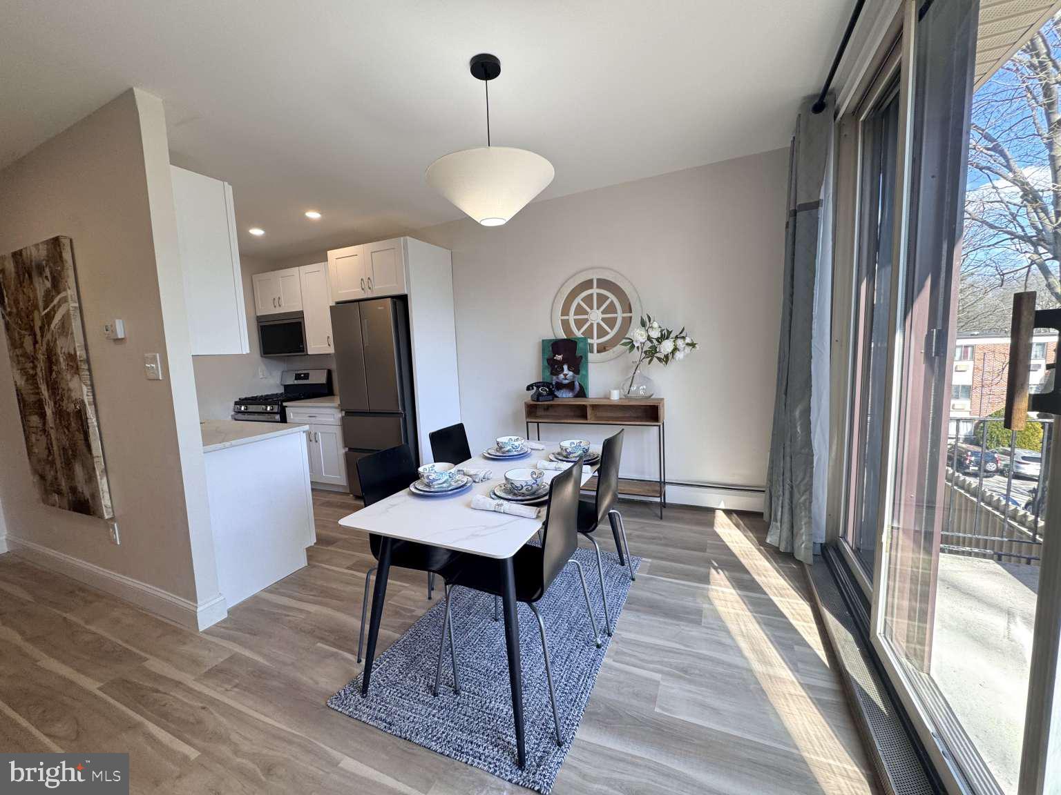 CONTEMPORARY VLG - Residential