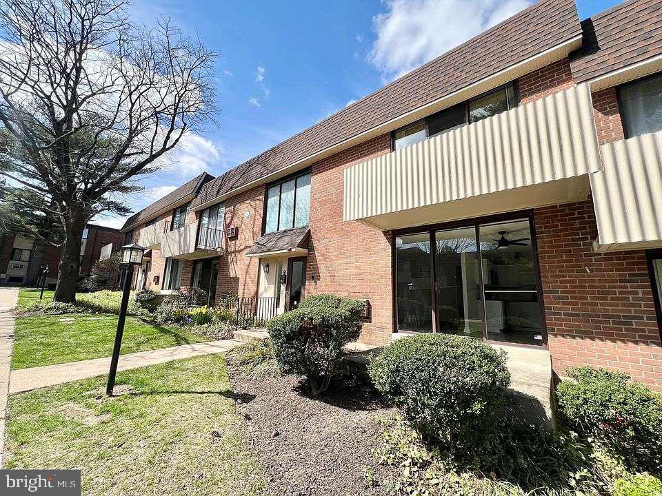 CONTEMPORARY VLG - Residential
