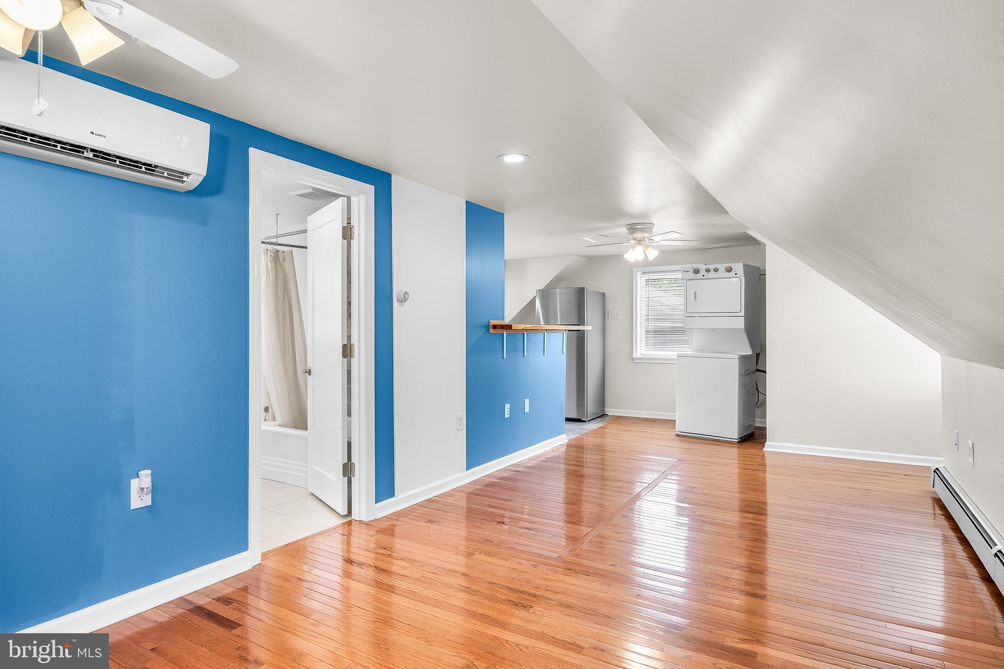 733 N FORKLANDING ROAD FLOOR 2