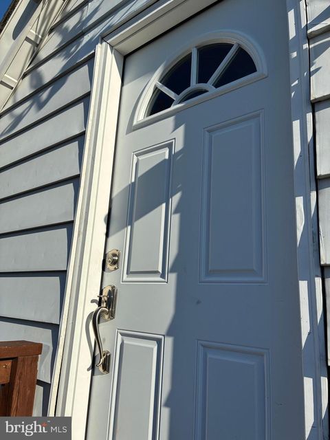 733 N FORKLANDING ROAD FLOOR 2 MAPLE SHADE NJ 08052