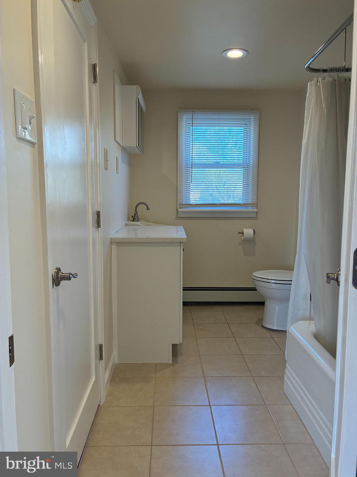 733 N FORKLANDING ROAD FLOOR 2