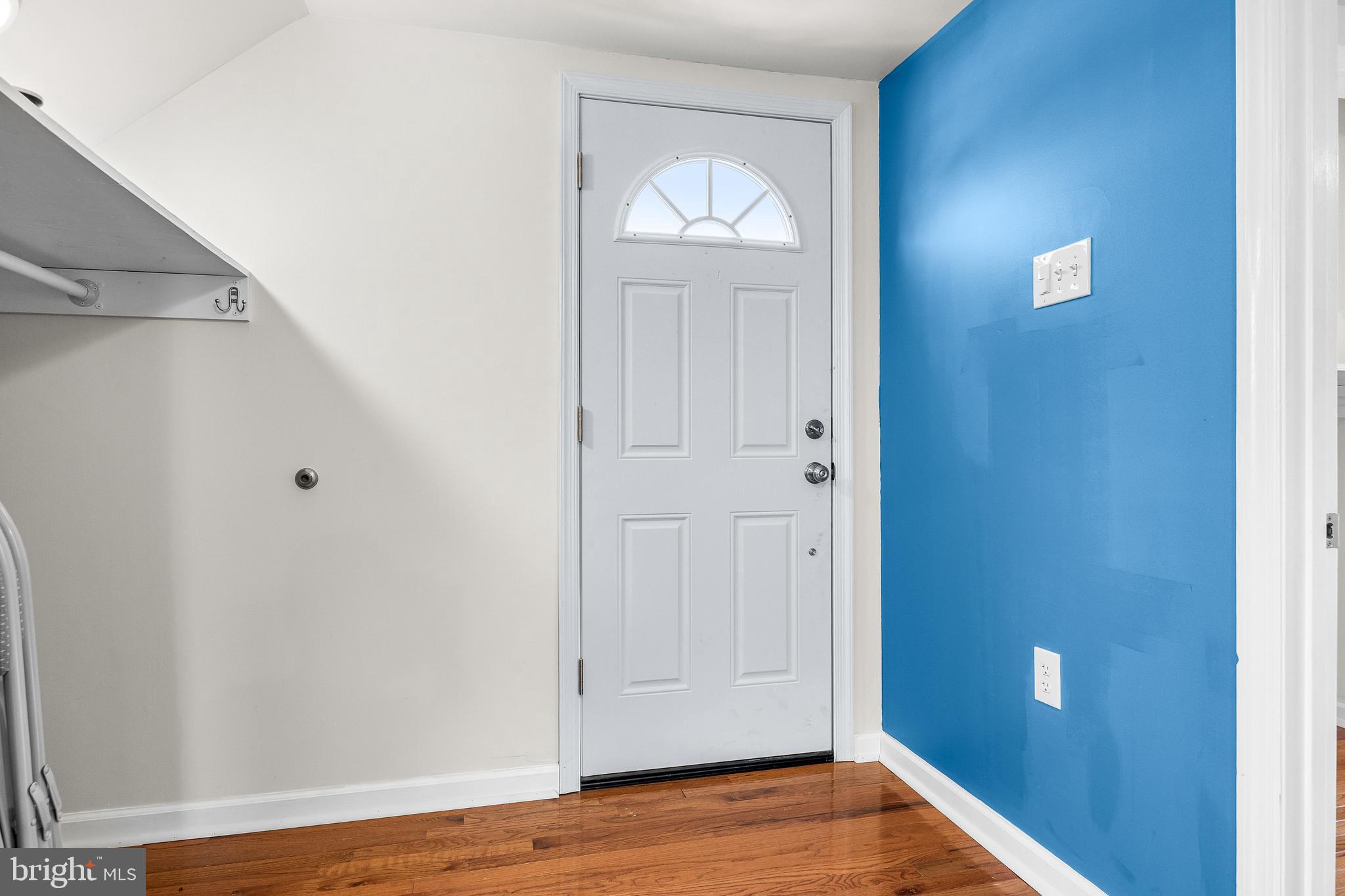 733 N FORKLANDING ROAD FLOOR 2