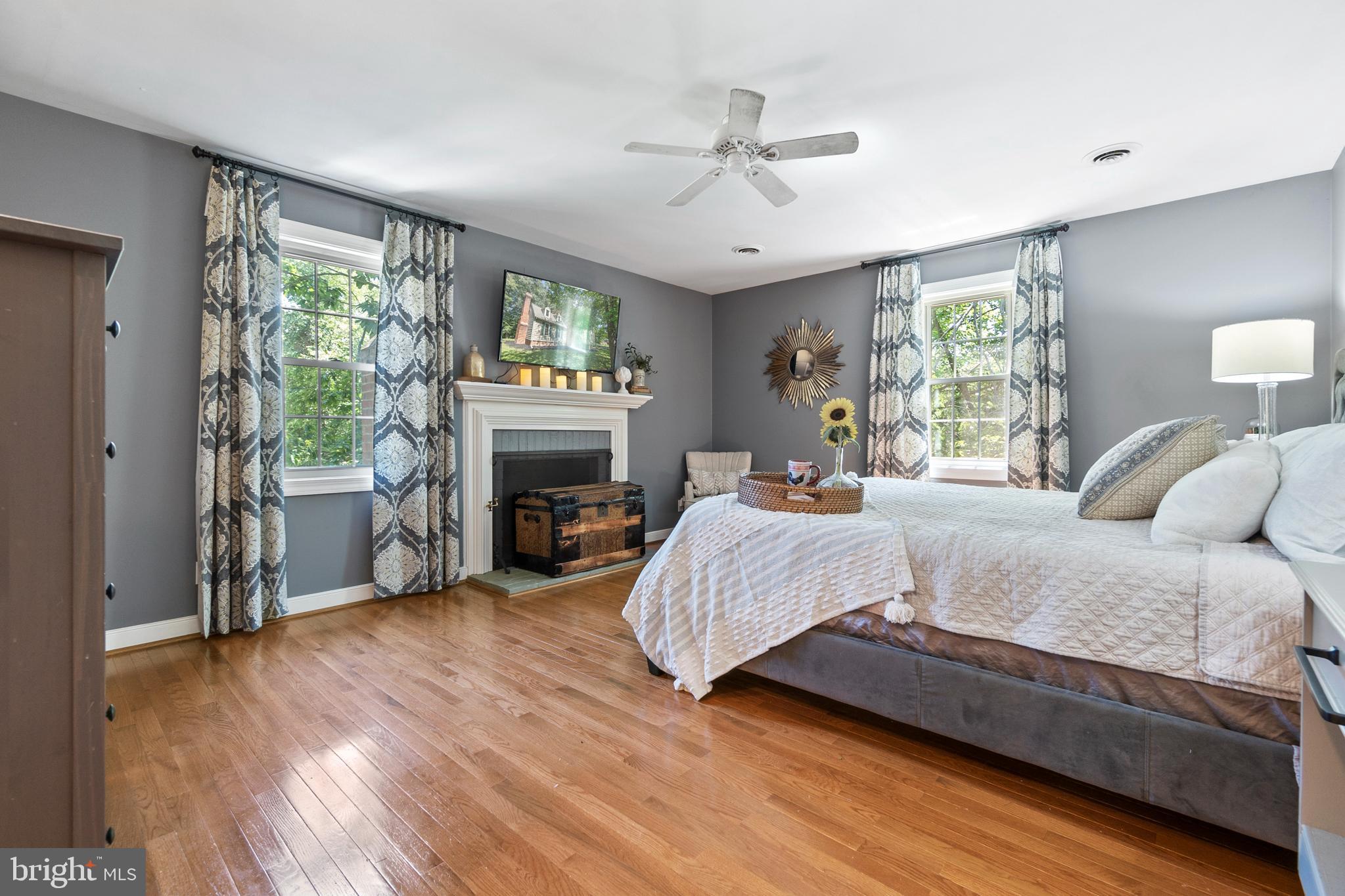 BELMONT HILLS/INGLESIDE - Residential