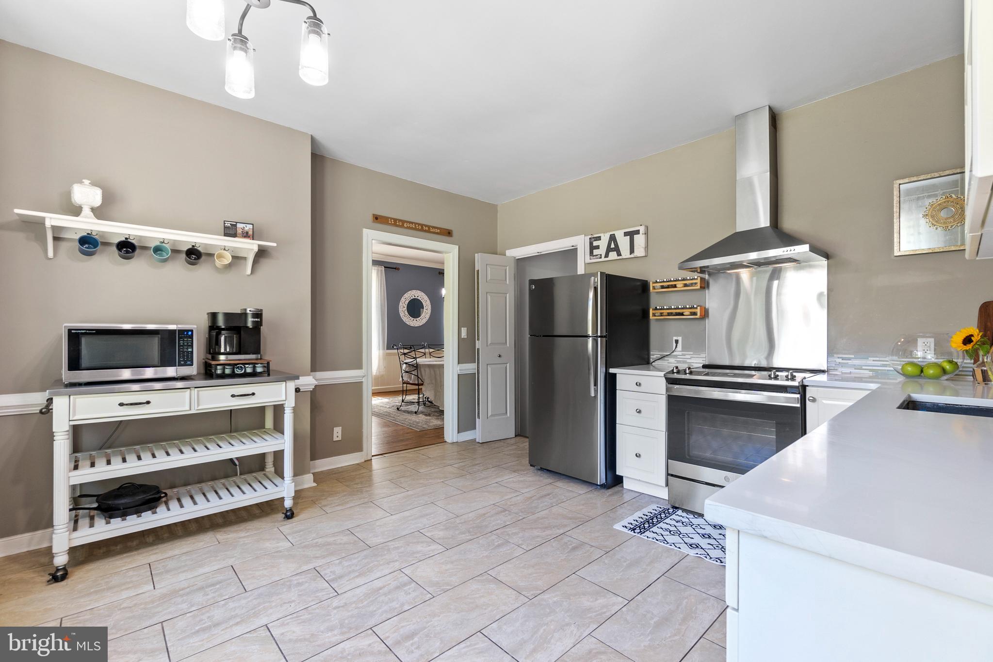 BELMONT HILLS/INGLESIDE - Residential