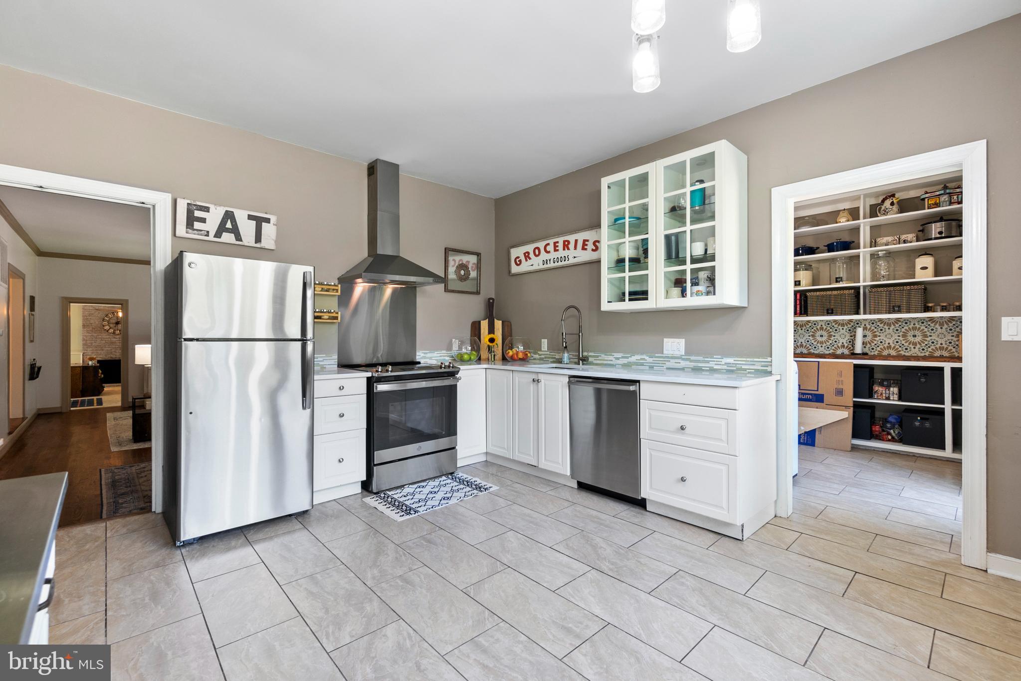 BELMONT HILLS/INGLESIDE - Residential