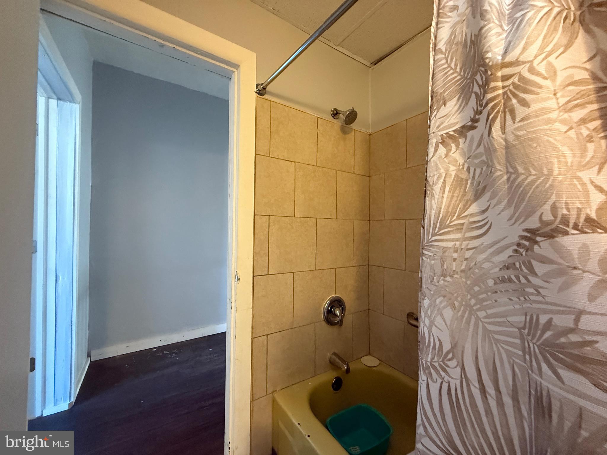 WEST PHILADELPHIA - Residential