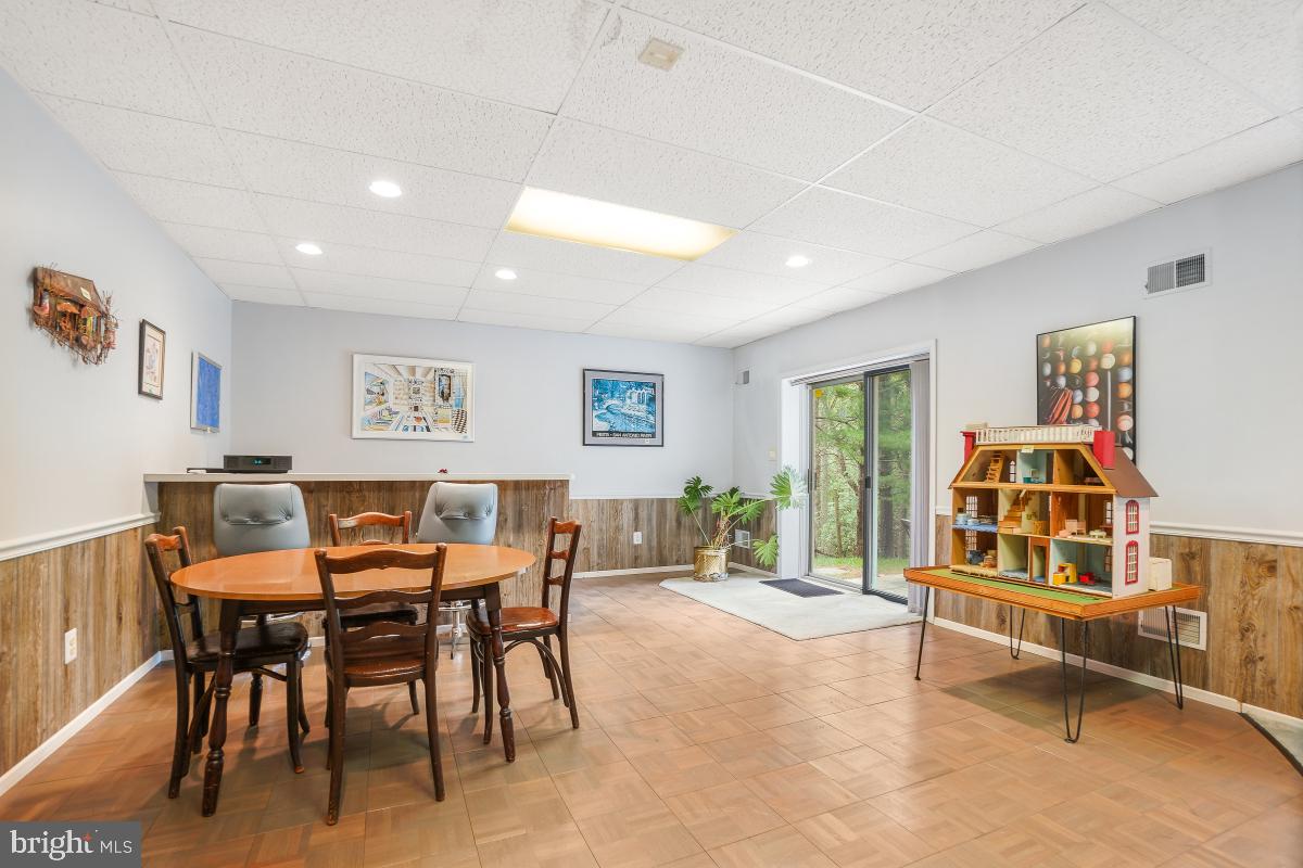 GLEN MILL VILLAGE - Residential