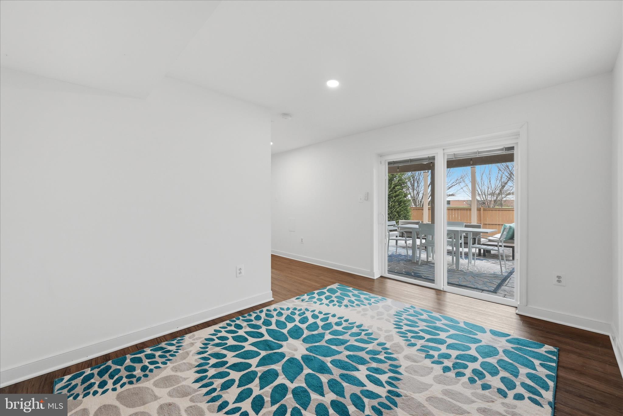 POTOMAC CROSSING - Residential