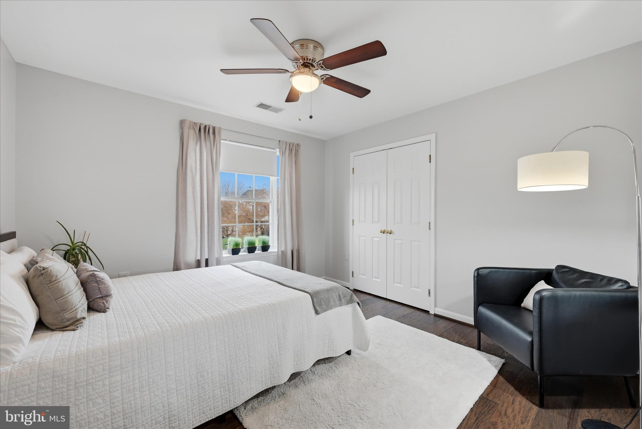 POTOMAC CROSSING - Residential