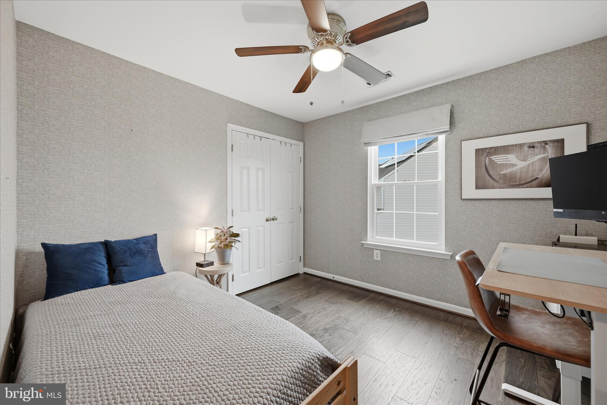 POTOMAC CROSSING - Residential