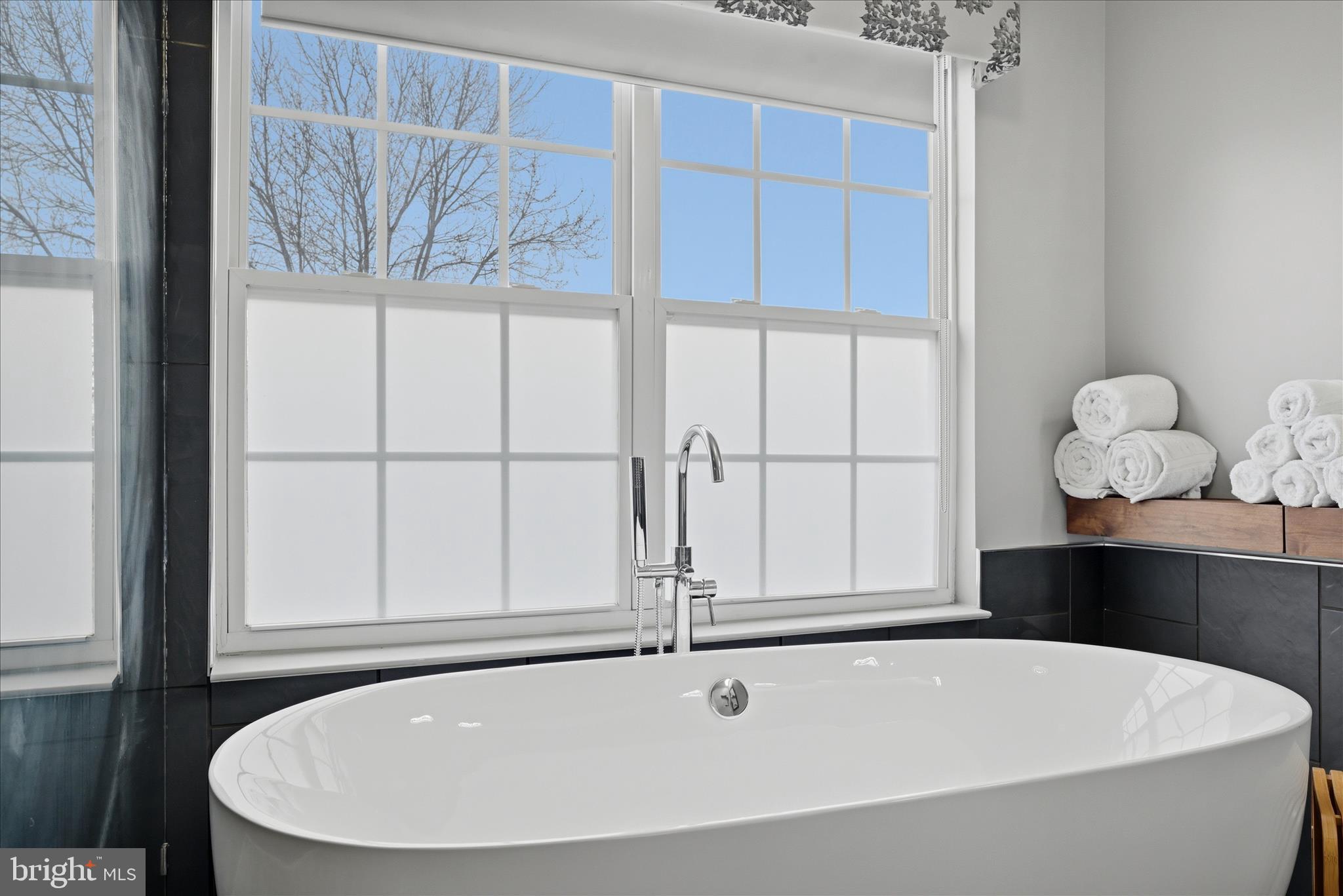 POTOMAC CROSSING - Residential