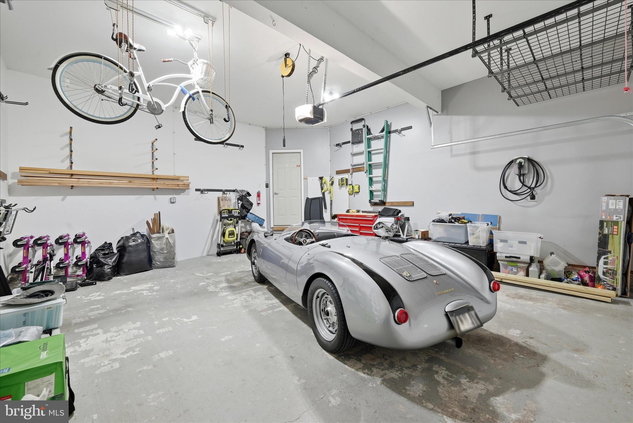 POTOMAC CROSSING - Residential