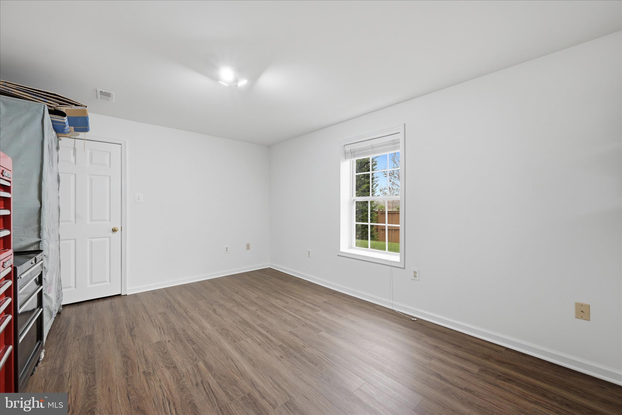 POTOMAC CROSSING - Residential