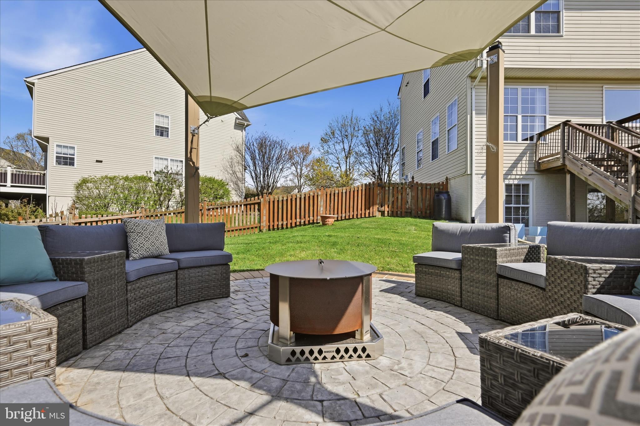 POTOMAC CROSSING - Residential