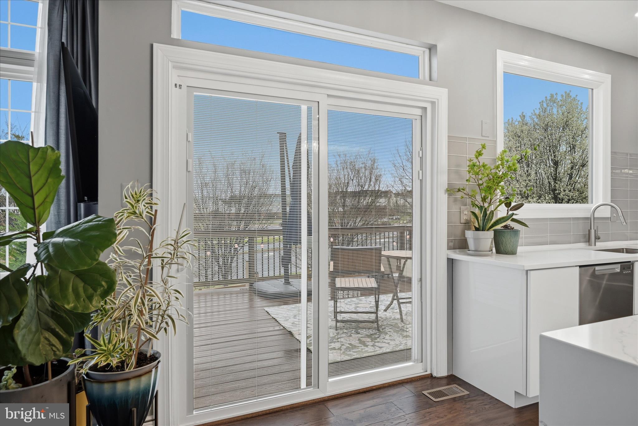 POTOMAC CROSSING - Residential