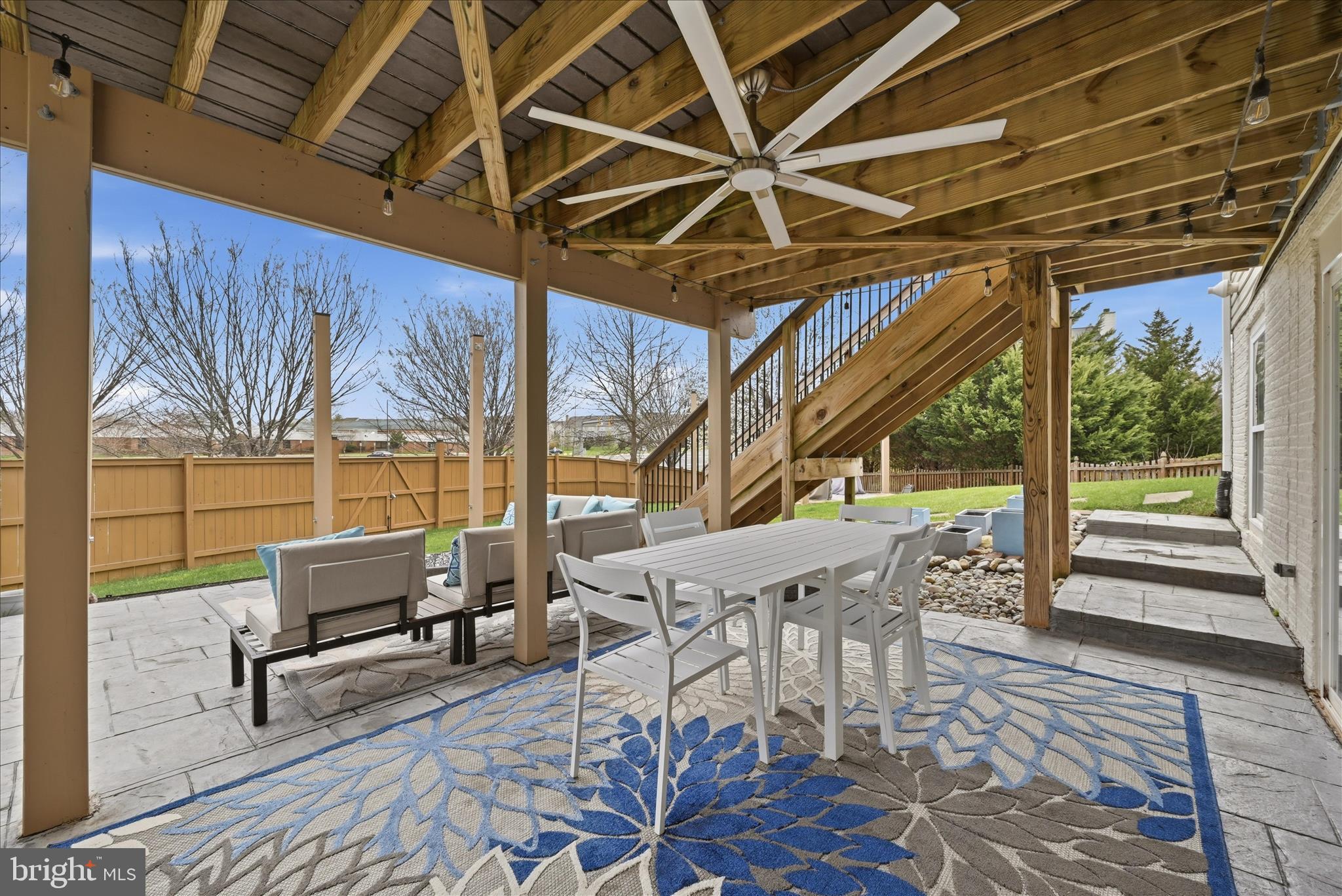 POTOMAC CROSSING - Residential