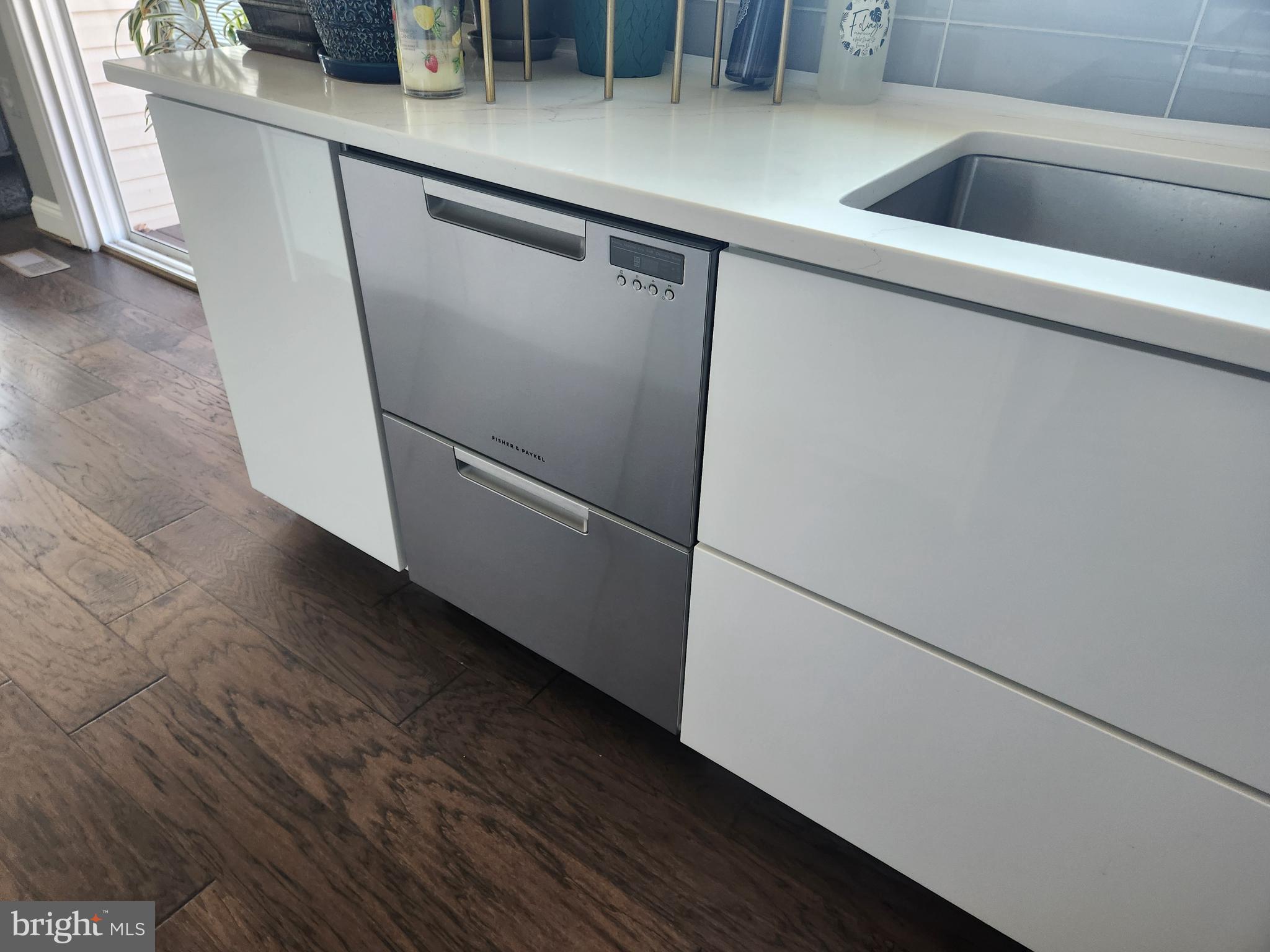 POTOMAC CROSSING - Residential