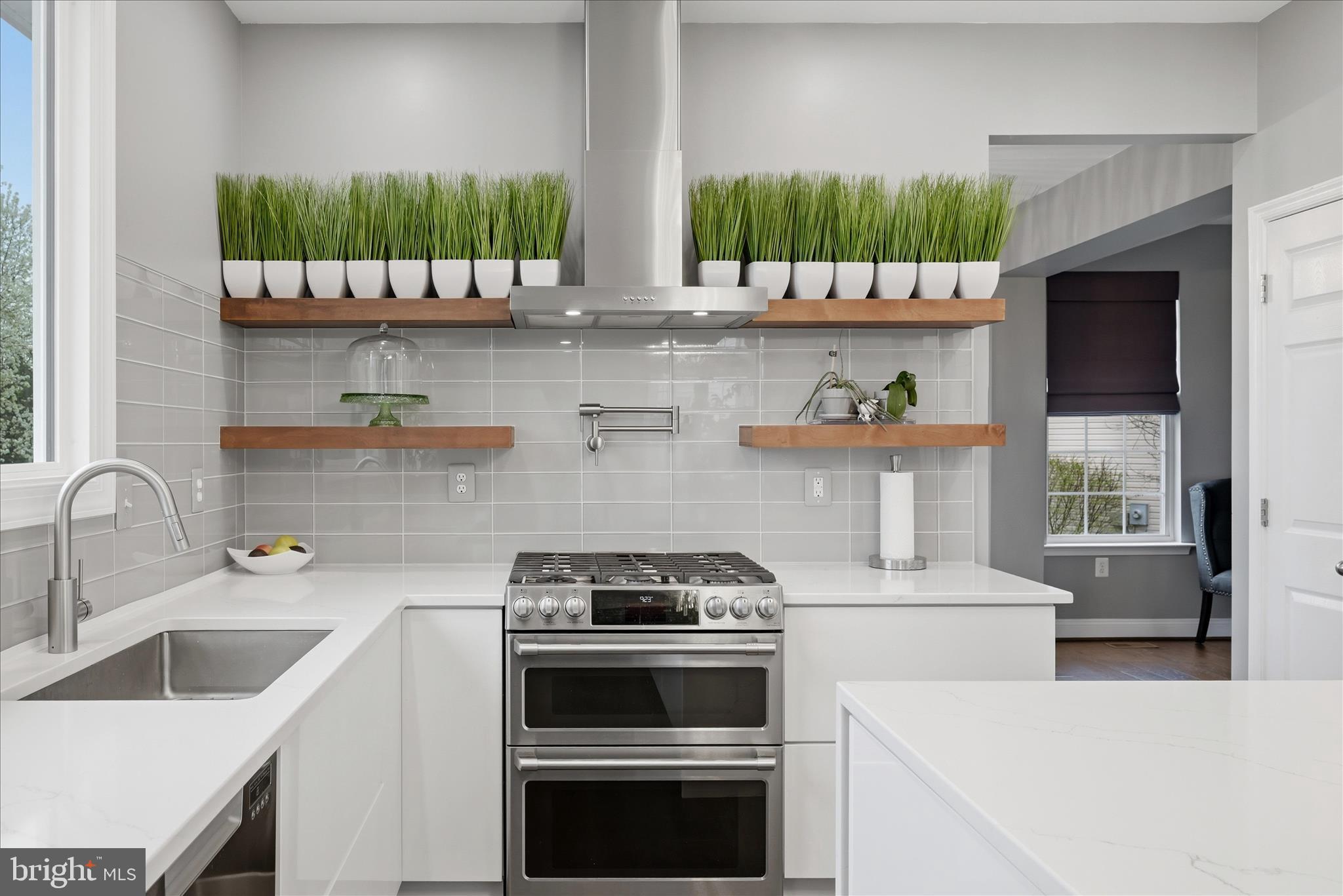 POTOMAC CROSSING - Residential