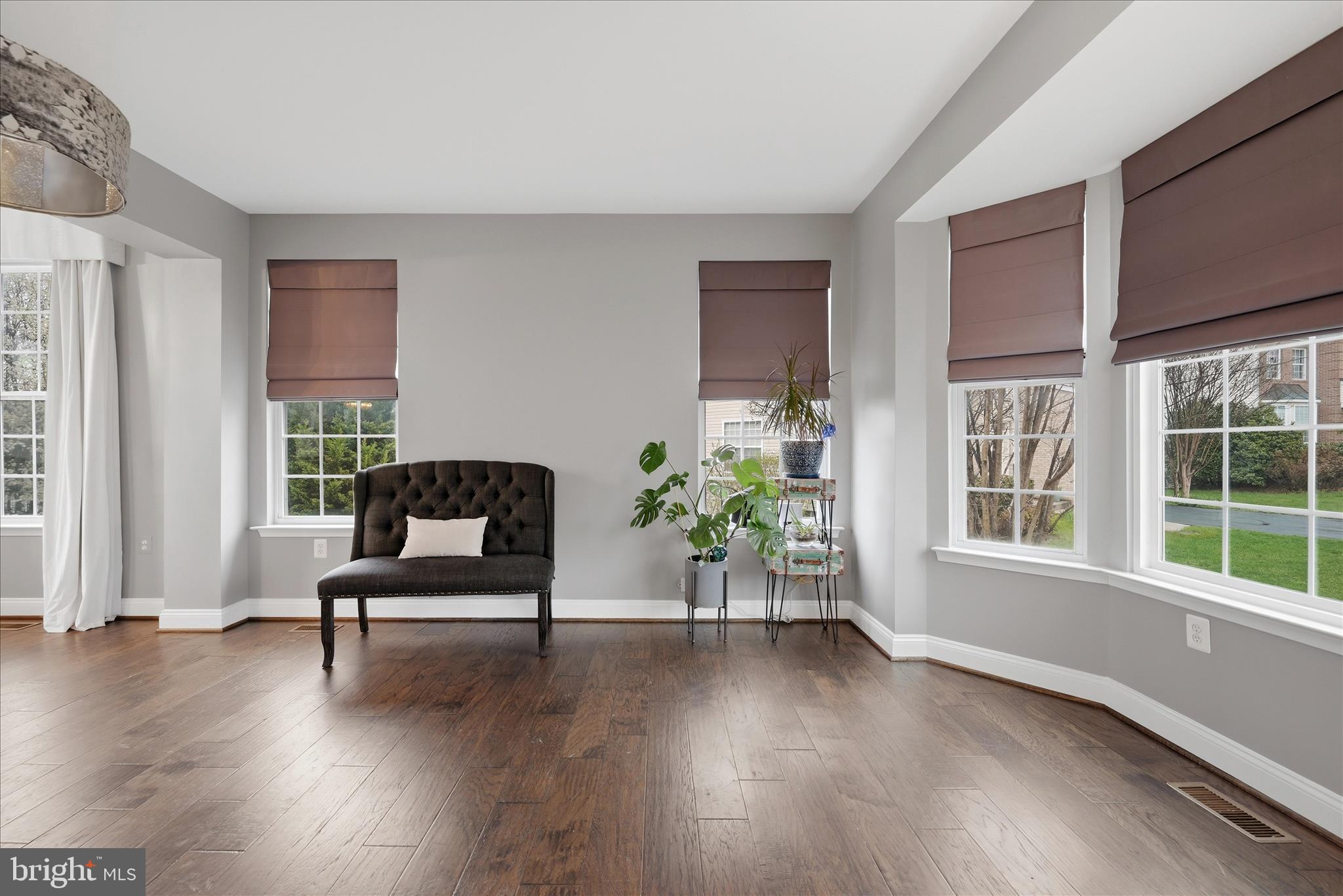 POTOMAC CROSSING - Residential