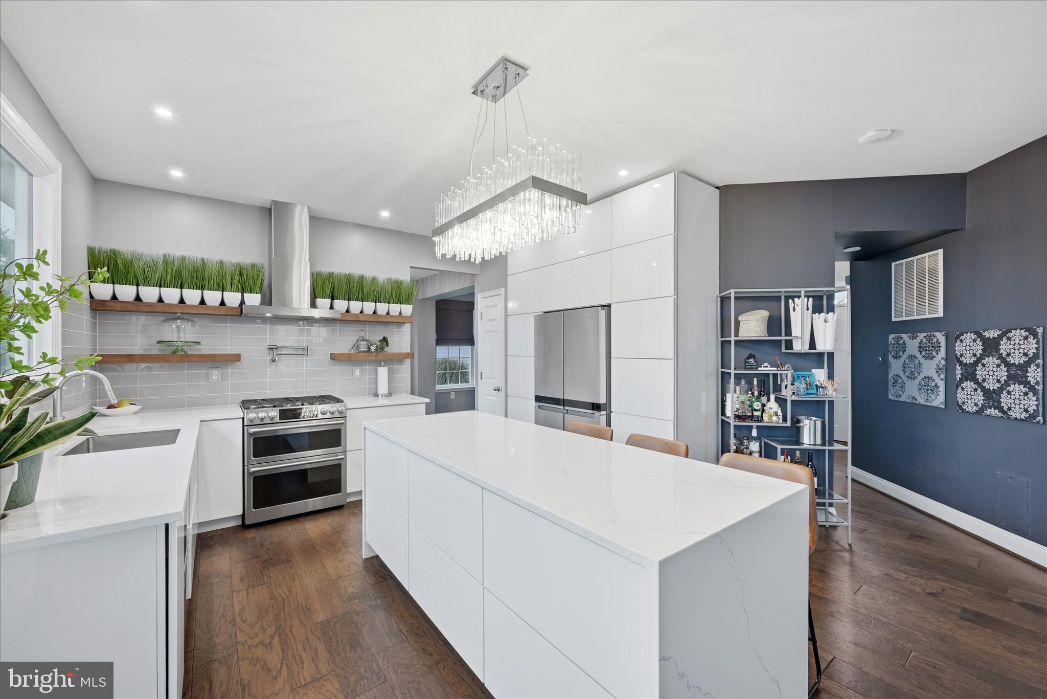 POTOMAC CROSSING - Residential