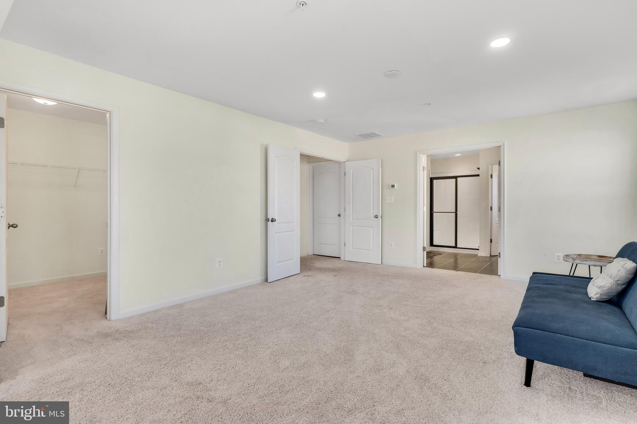 WEST FIELDS - Residential