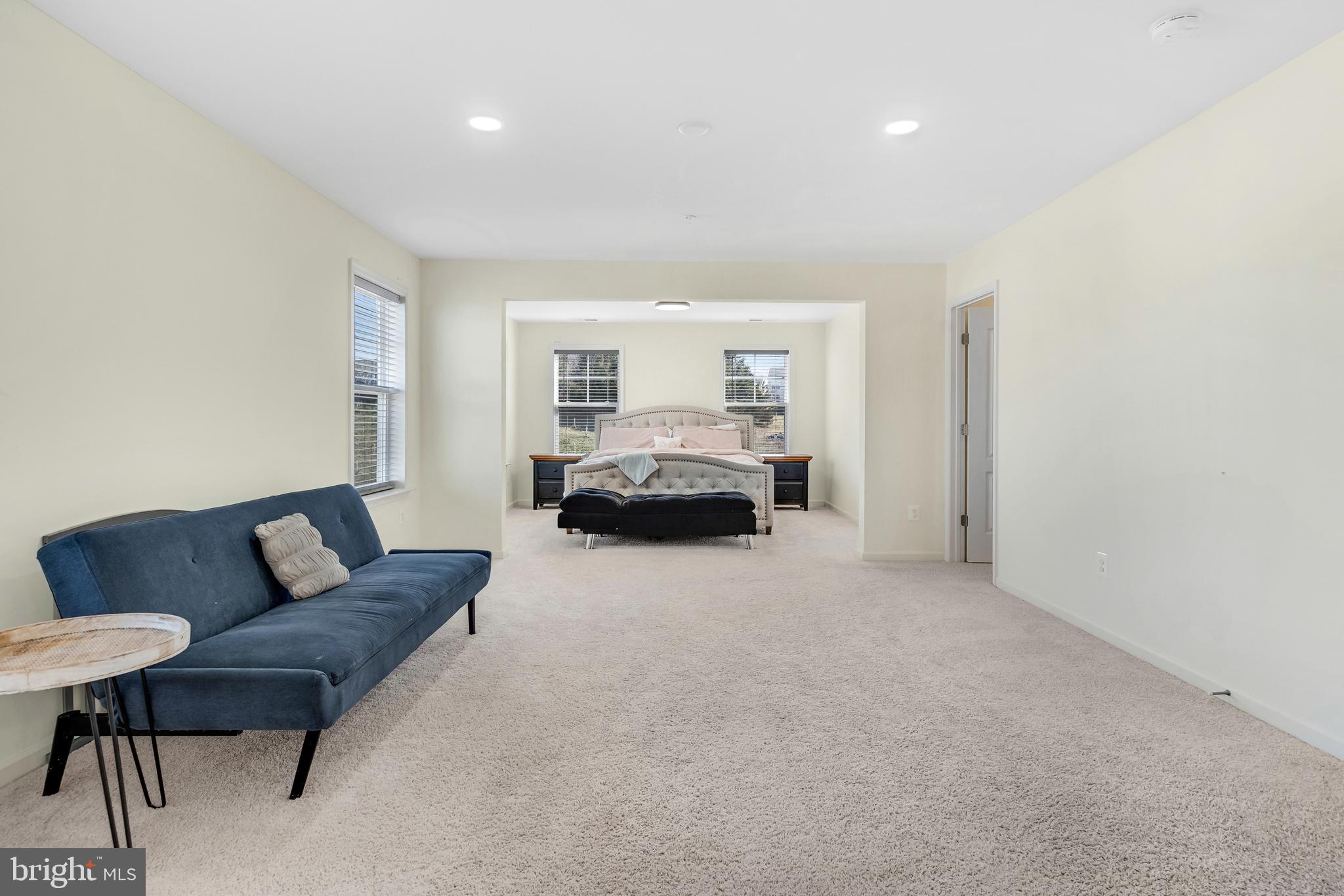 WEST FIELDS - Residential