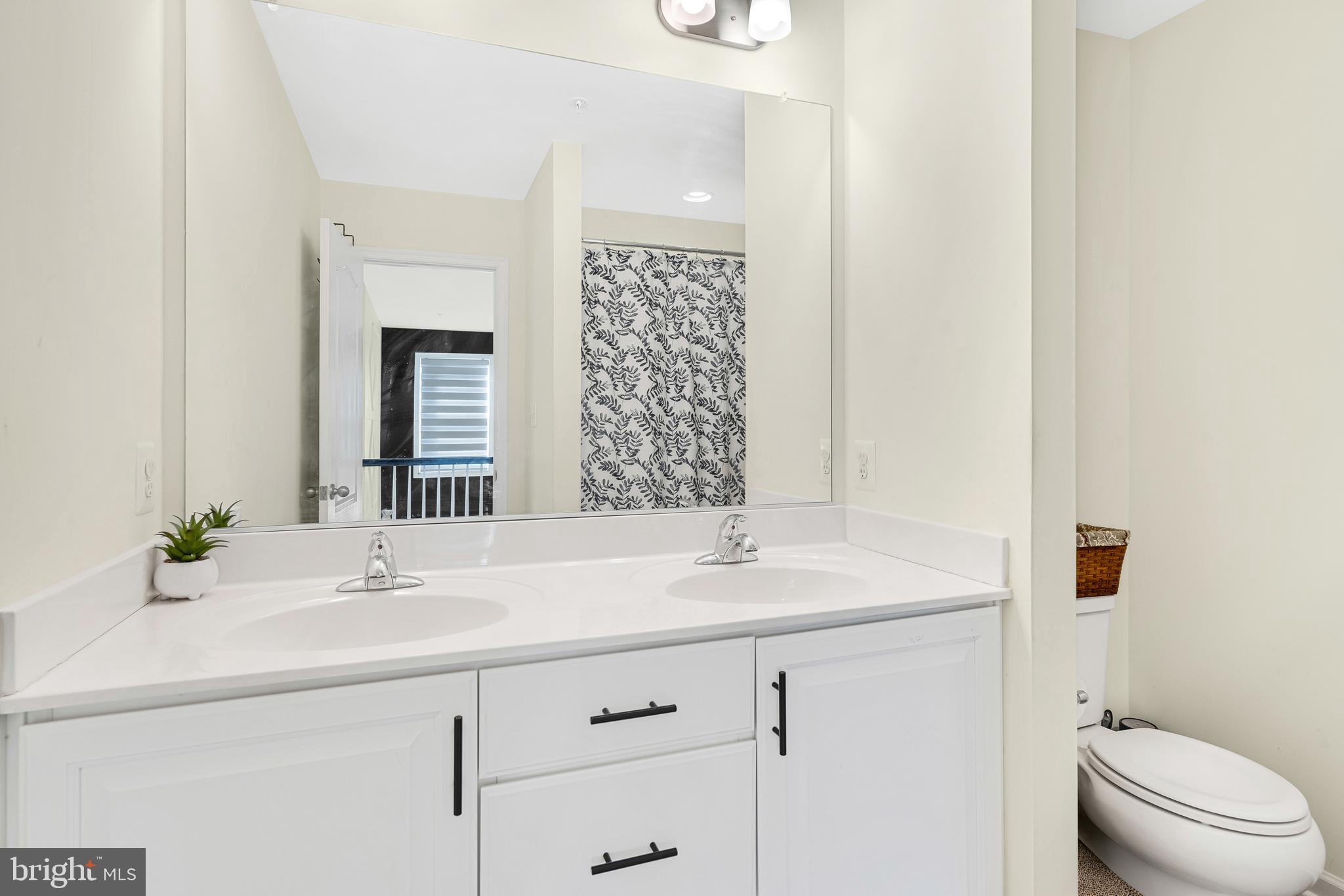 WEST FIELDS - Residential