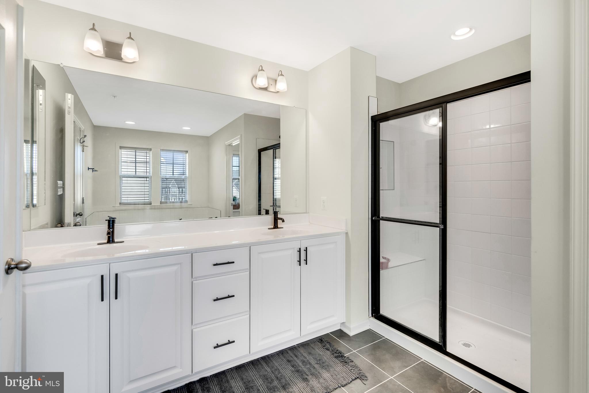 WEST FIELDS - Residential