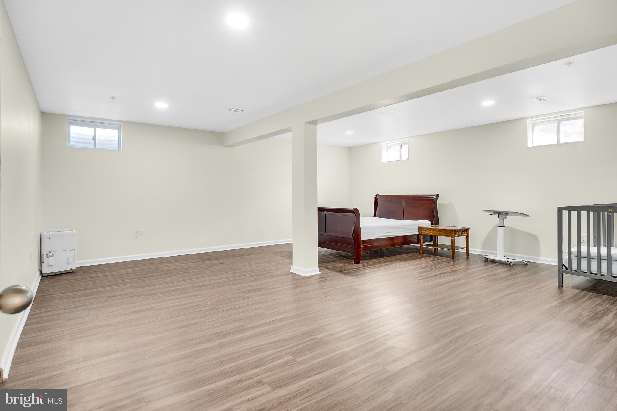 WEST FIELDS - Residential