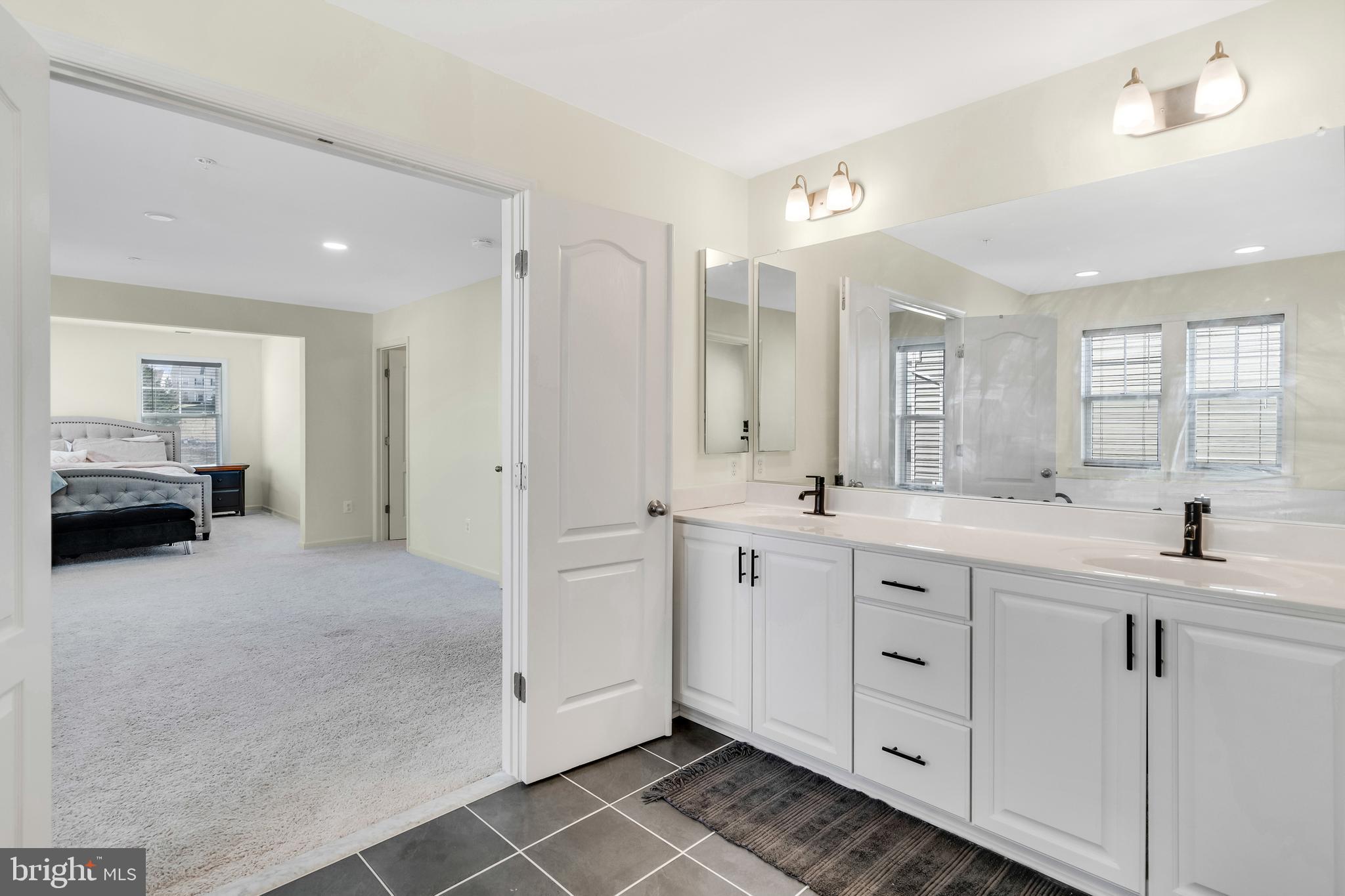 WEST FIELDS - Residential