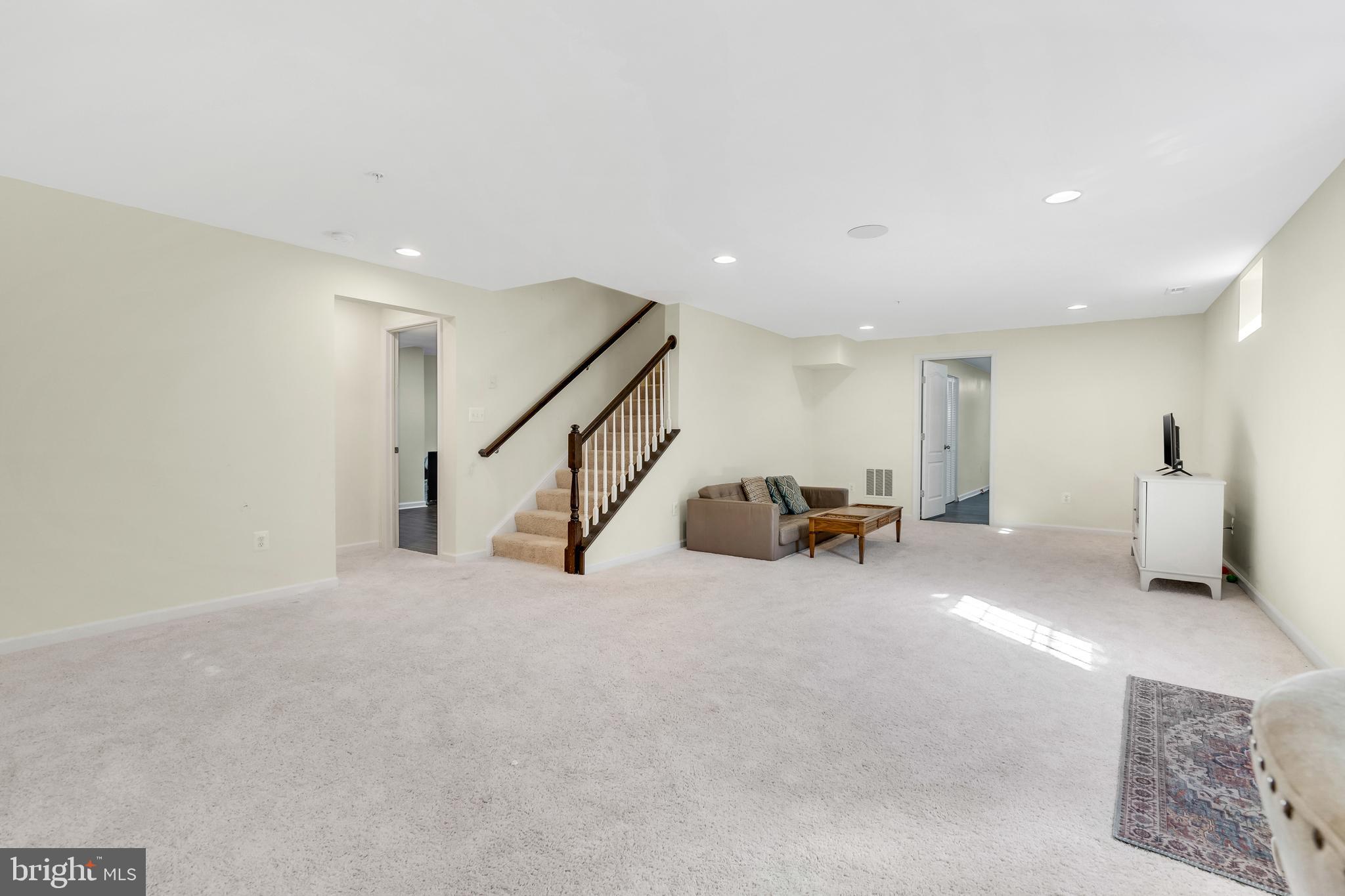 WEST FIELDS - Residential