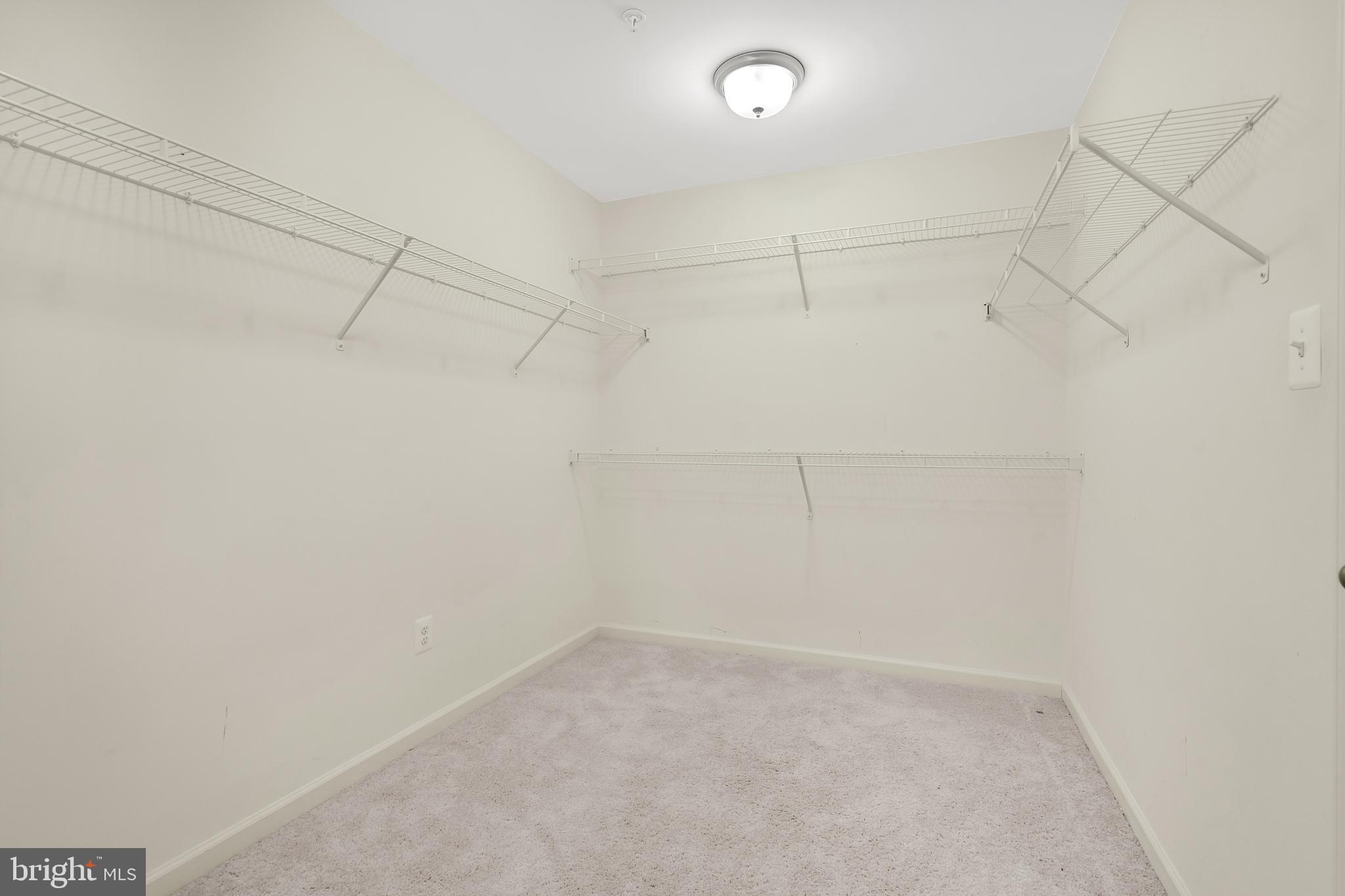 WEST FIELDS - Residential