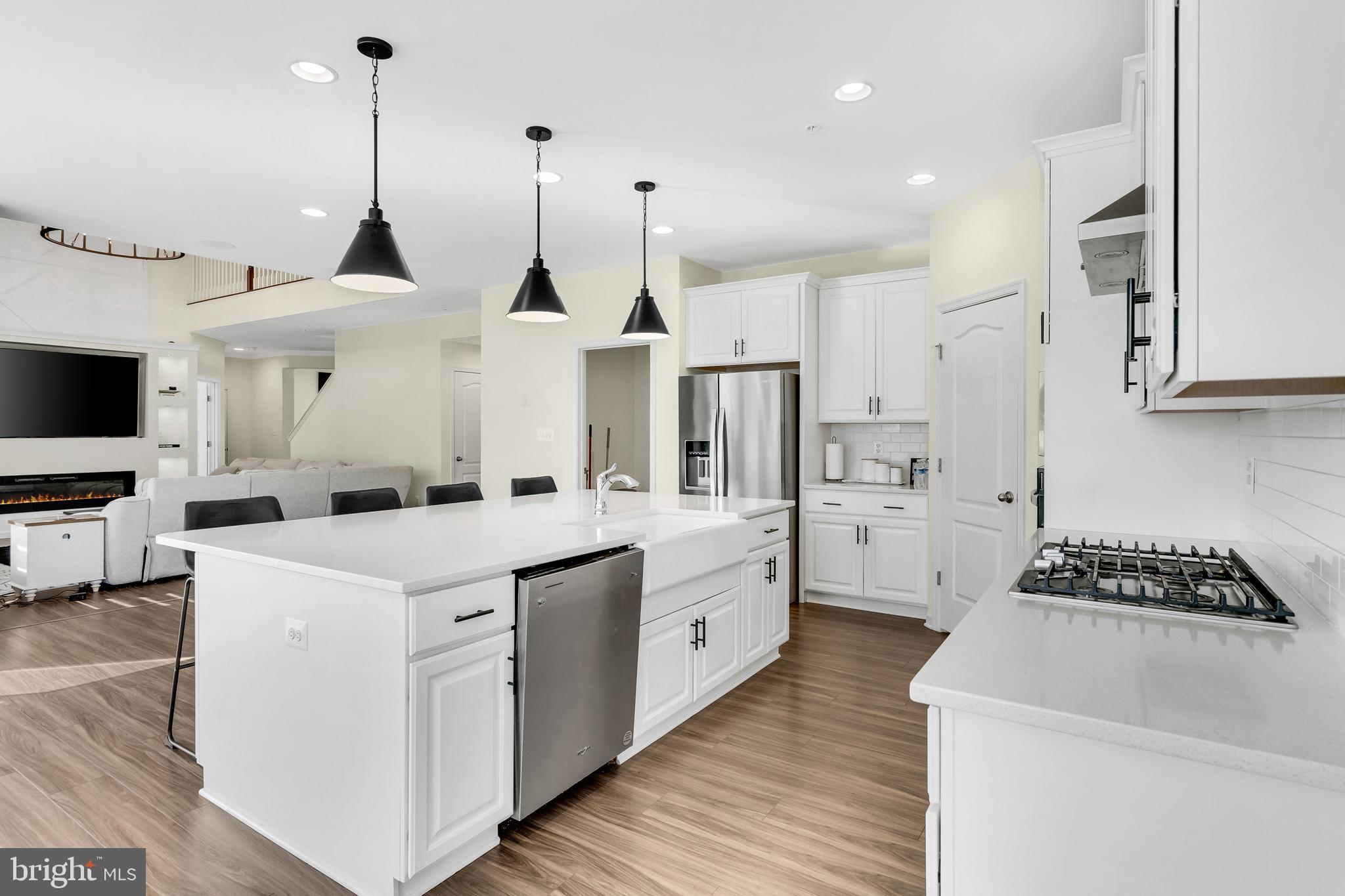 WEST FIELDS - Residential