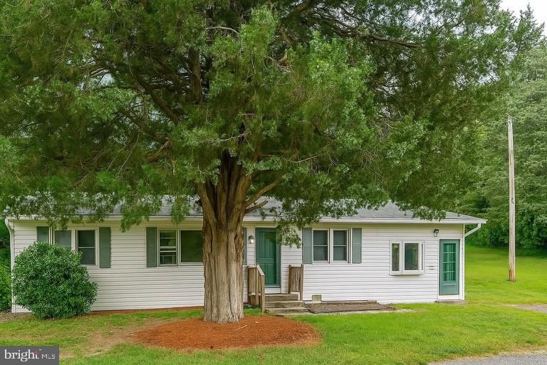 Charming Rambler on 1 Acre, 3BR/1.5BA! Welcome to 44519 Clarke’s Landing Road, a well-maintained 3-bedroom, 1.5-bath rambler offering peaceful country living just minutes from town conveniences. Sitting on a spacious 1-acre lot, this home provides plenty of room to relax, garden, or enjoy outdoor activities. Step inside to find a cozy and inviting layout with a living room with hardwood floors, functional kitchen, and dining area perfect for everyday living. The three well-sized bedrooms offer comfort and flexibility, while the full bath and half bath make daily routines a breeze. Additional features include: Single-level living for easy accessibility, Ample parking and storage space, Large yard ideal for outdoor gatherings. Convenient location close to shops, restaurants, and commuter routes. If you’re looking for comfort, privacy, and space in a classic rambler design, this rental is ready for you!