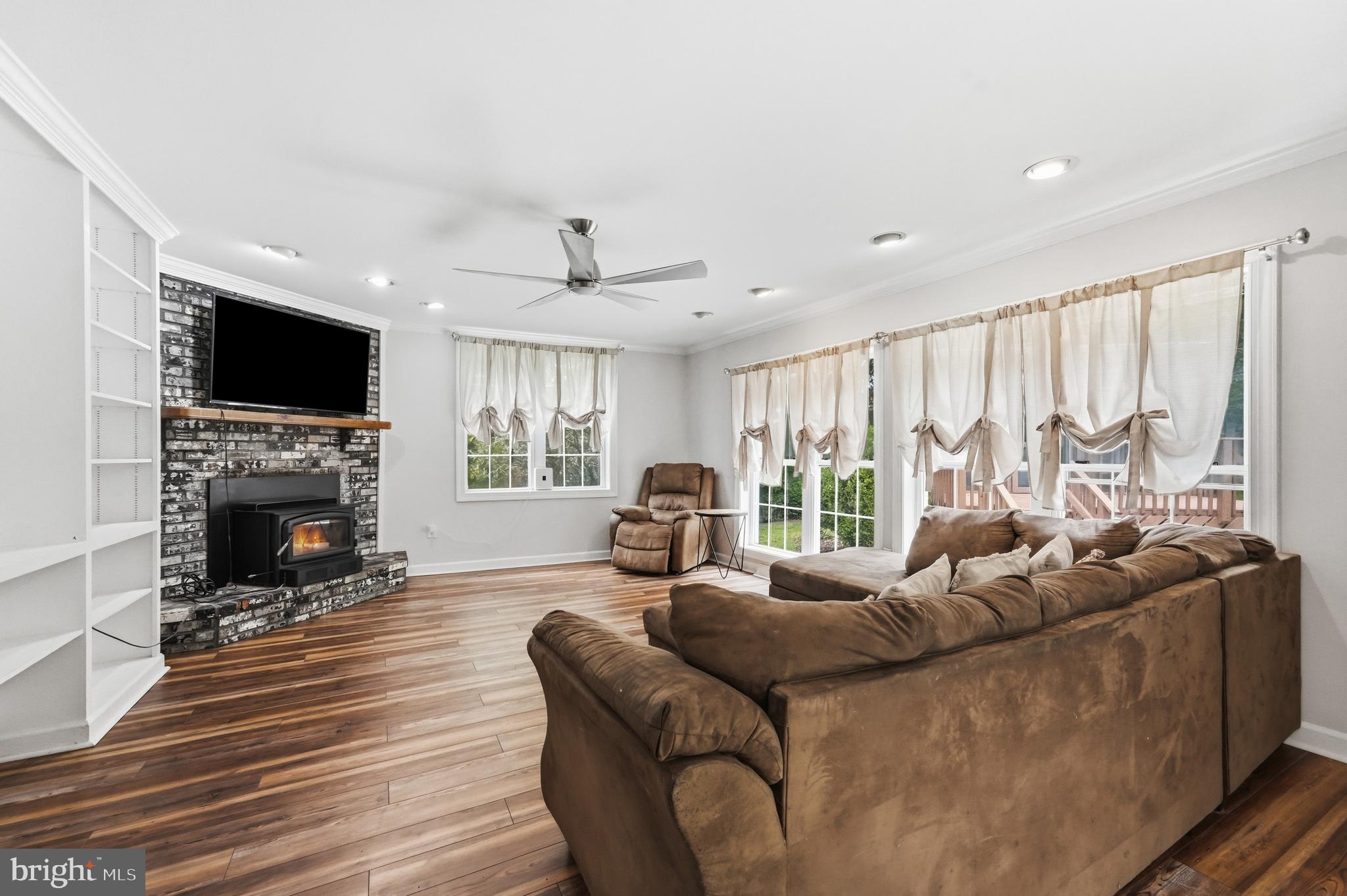1530 COMPTON HOLLOW ROAD