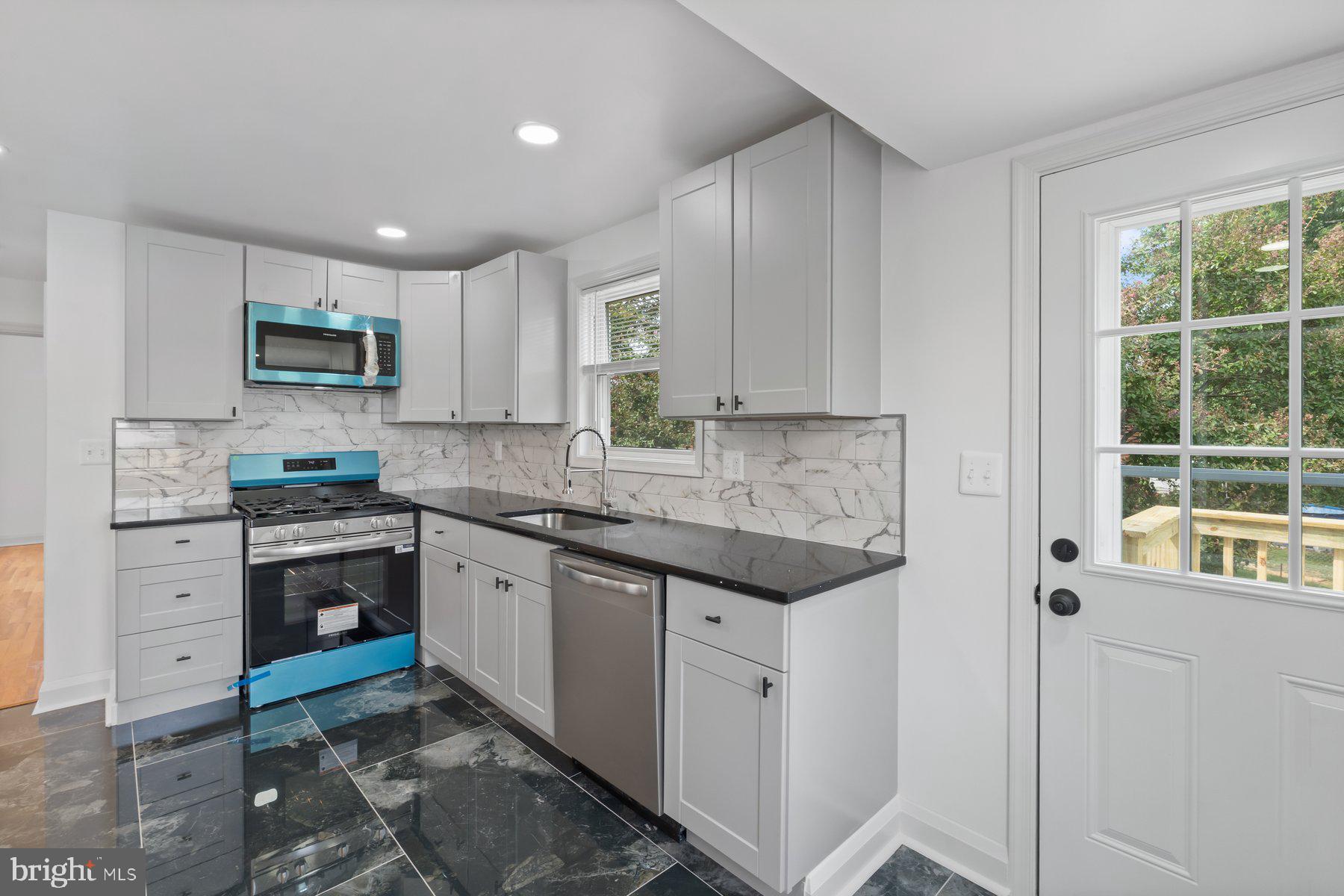 CEDONIA - Residential