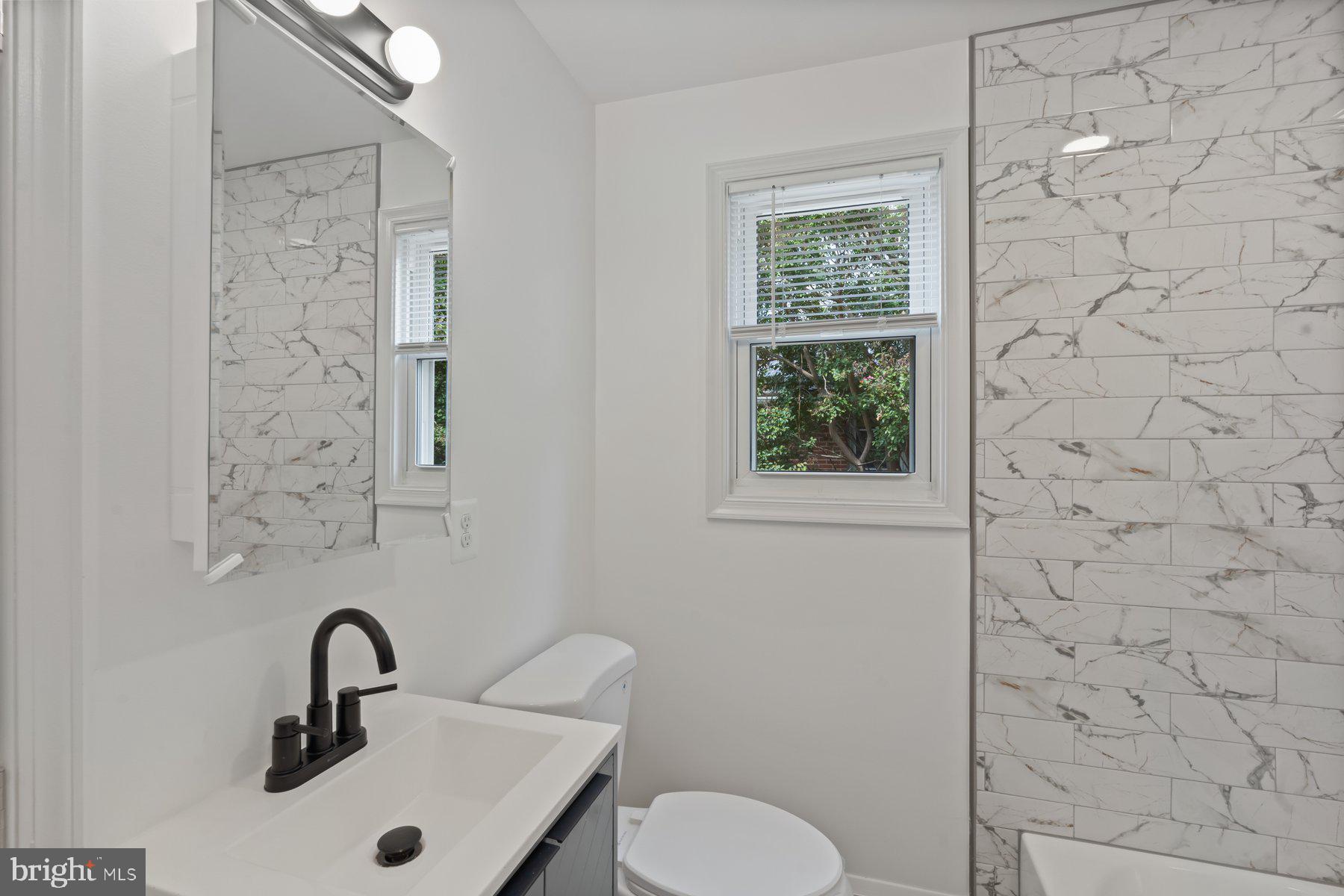 CEDONIA - Residential