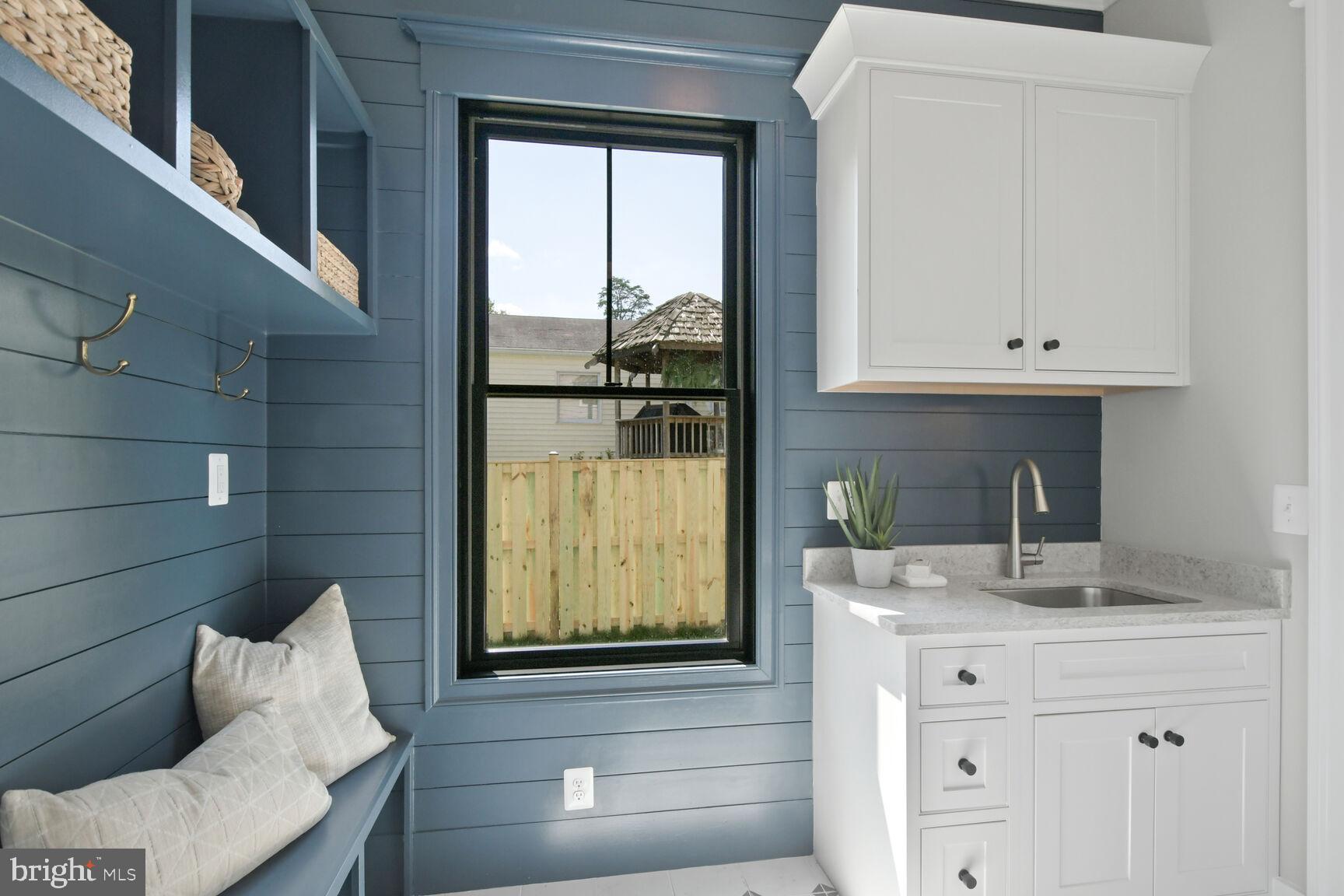 VIENNA WOODS - Residential