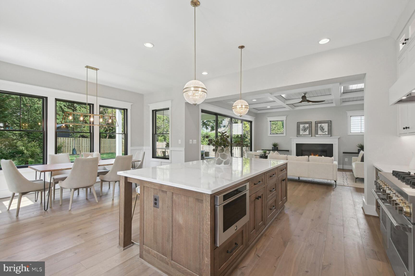 VIENNA WOODS - Residential