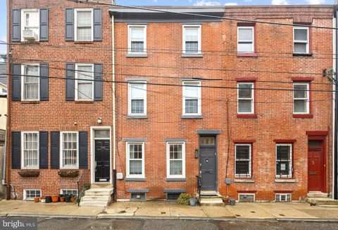 Townhouse For Sale - 1704 Naudain Street<br/> PHILADELPHIA, PA 19146