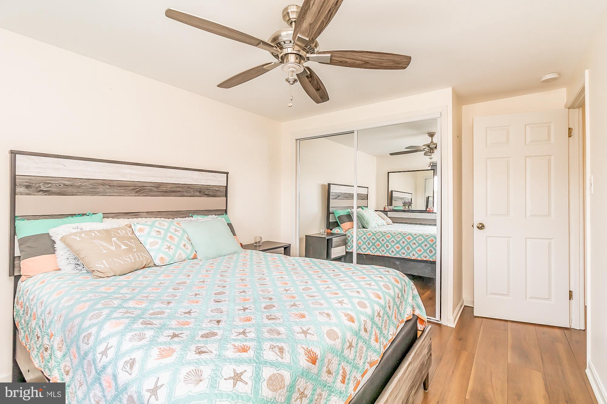 TOWN & COUNTRY APARTMENTS CARNEY - Residential