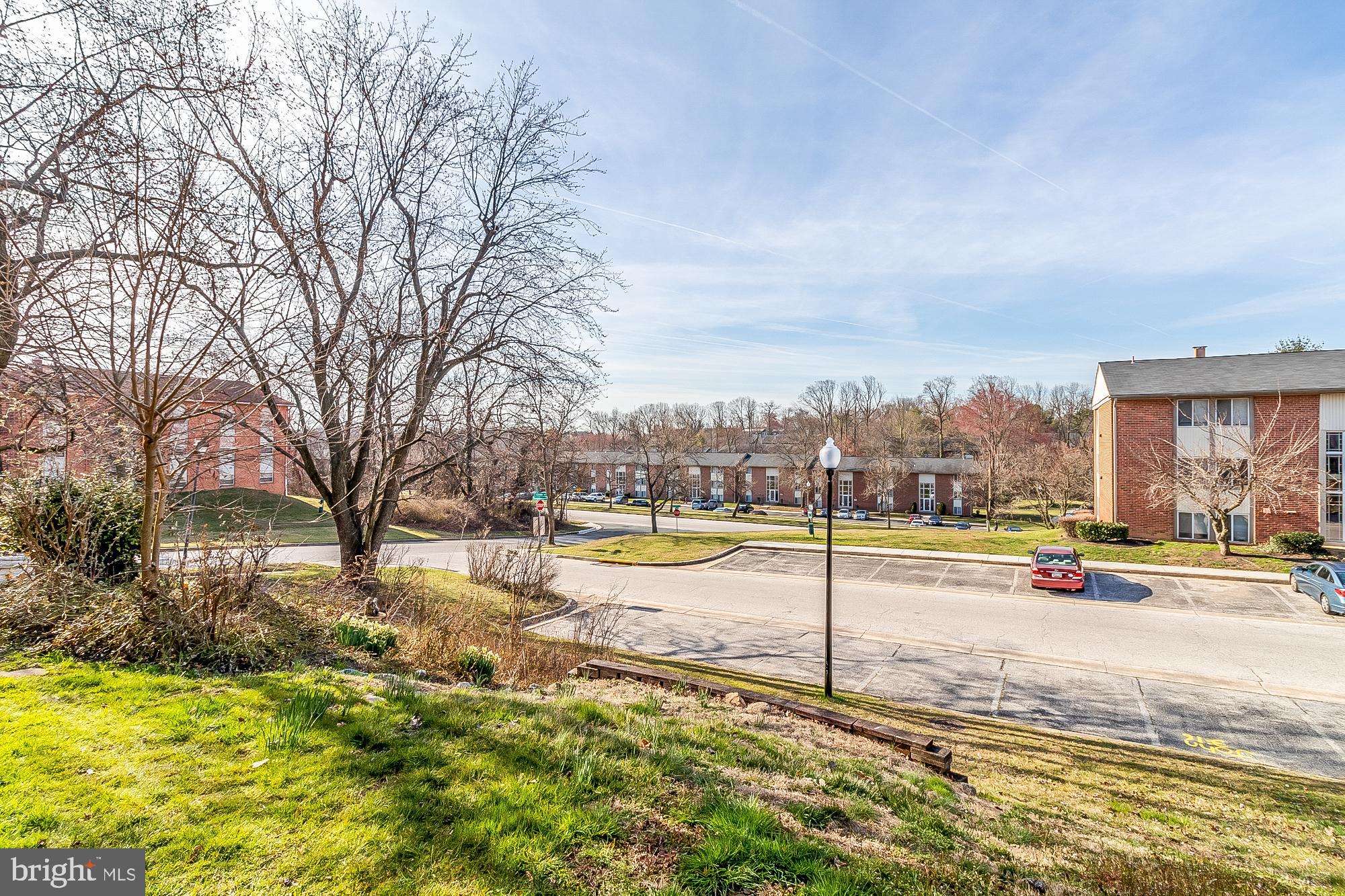 TOWN & COUNTRY APARTMENTS CARNEY - Residential