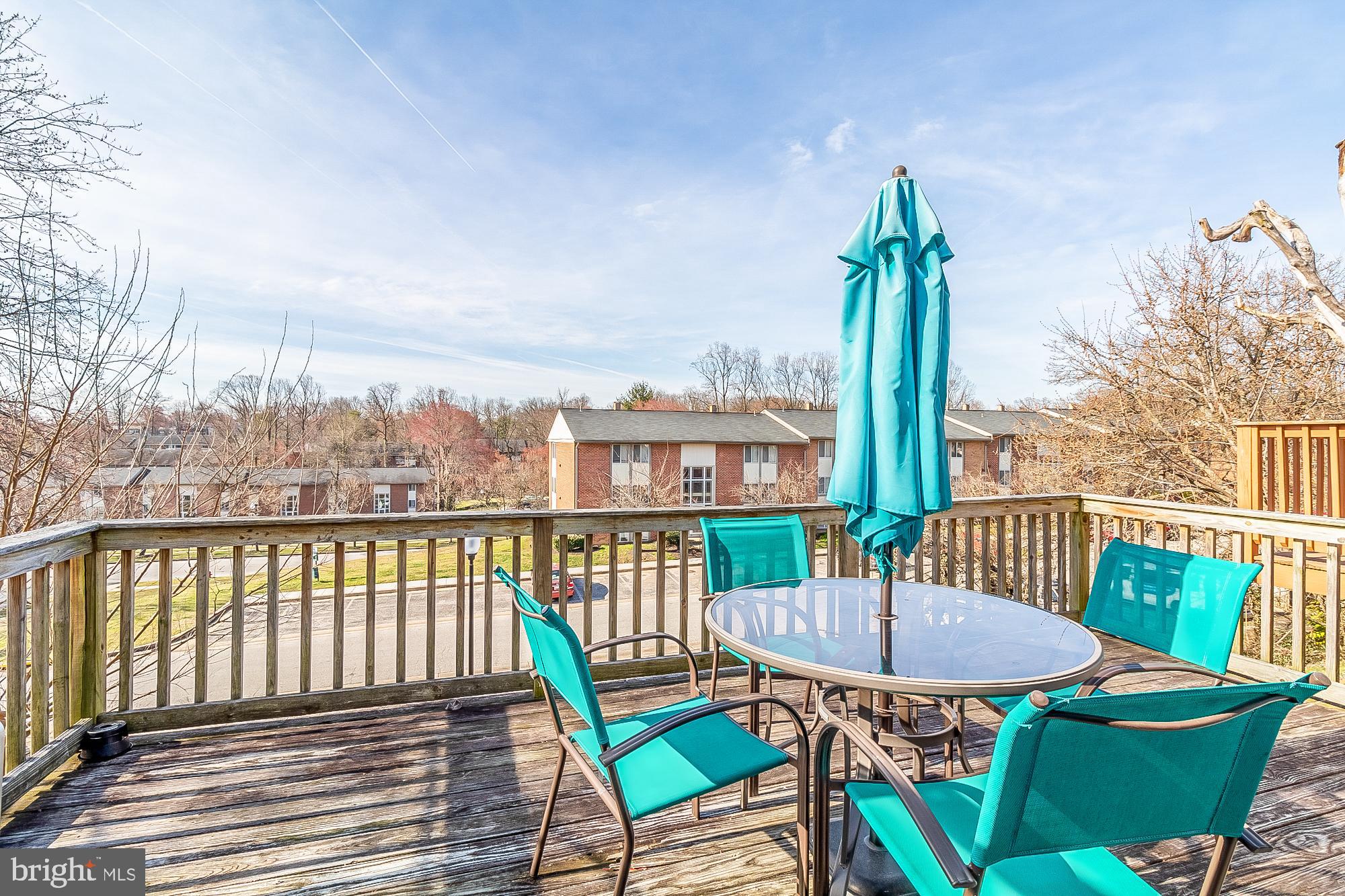 TOWN & COUNTRY APARTMENTS CARNEY - Residential